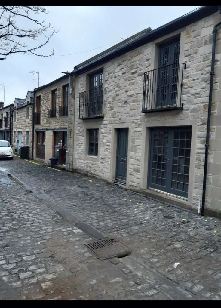 Pentland-Construction-extensions-renovations-building-Edinburgh-our-work-new-build-mews-14.jpg