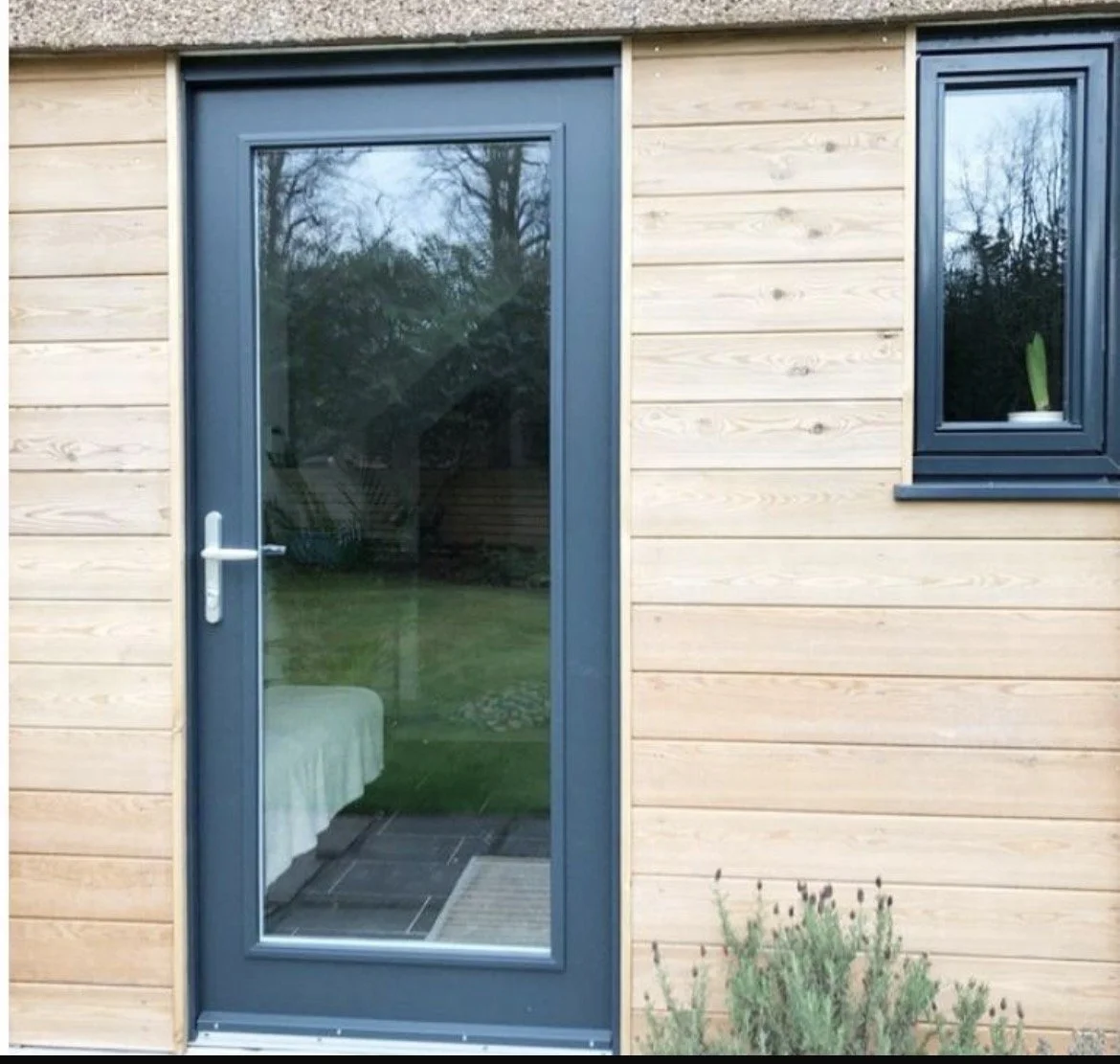 Pentland-Construction-extensions-renovations-building-Edinburgh-our-work-Bringing-the-Outside-In-A-Contemporary-Extension-in-Balerno-5.jpeg