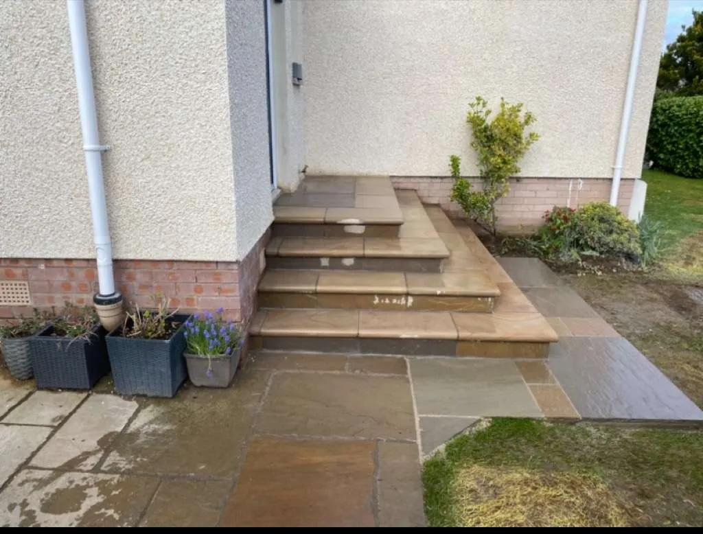 Pentland-Construction-extensions-renovations-building-Edinburgh-our-work-roughcast-repairs-steps-and-lime-pointing-9.jpg