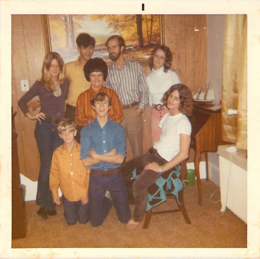 Hess kids at 492 1968.jpg