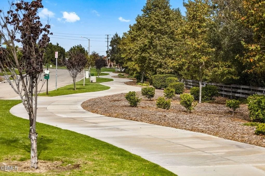 1693 Red Rock - neighborhood.jpg