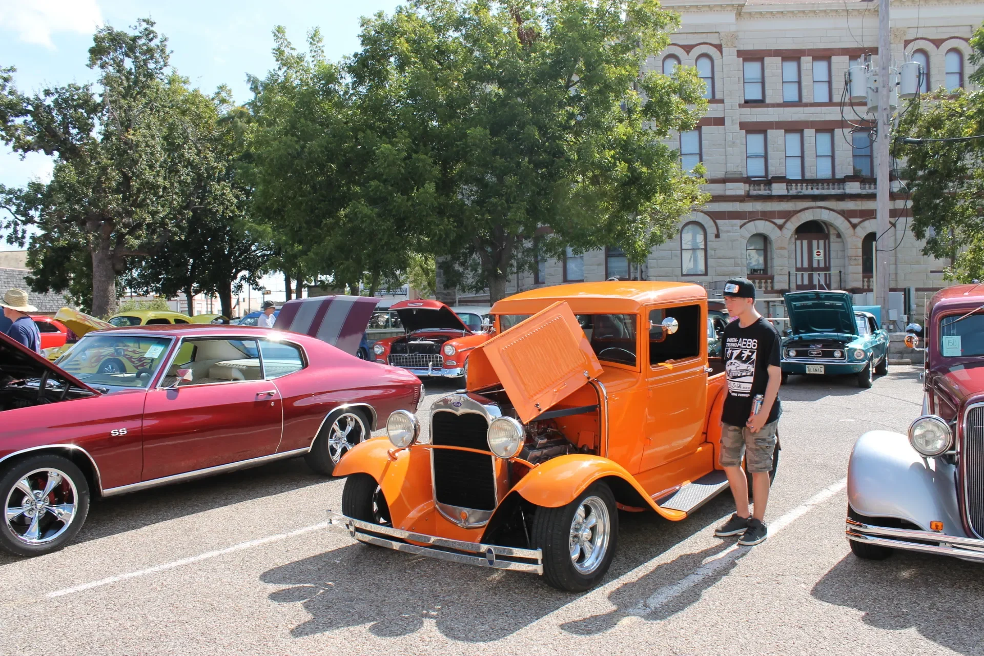 Cruzin Cruzers Car Show located on the Historic Coryell County Courthouse Square in Gatesville, Texas
