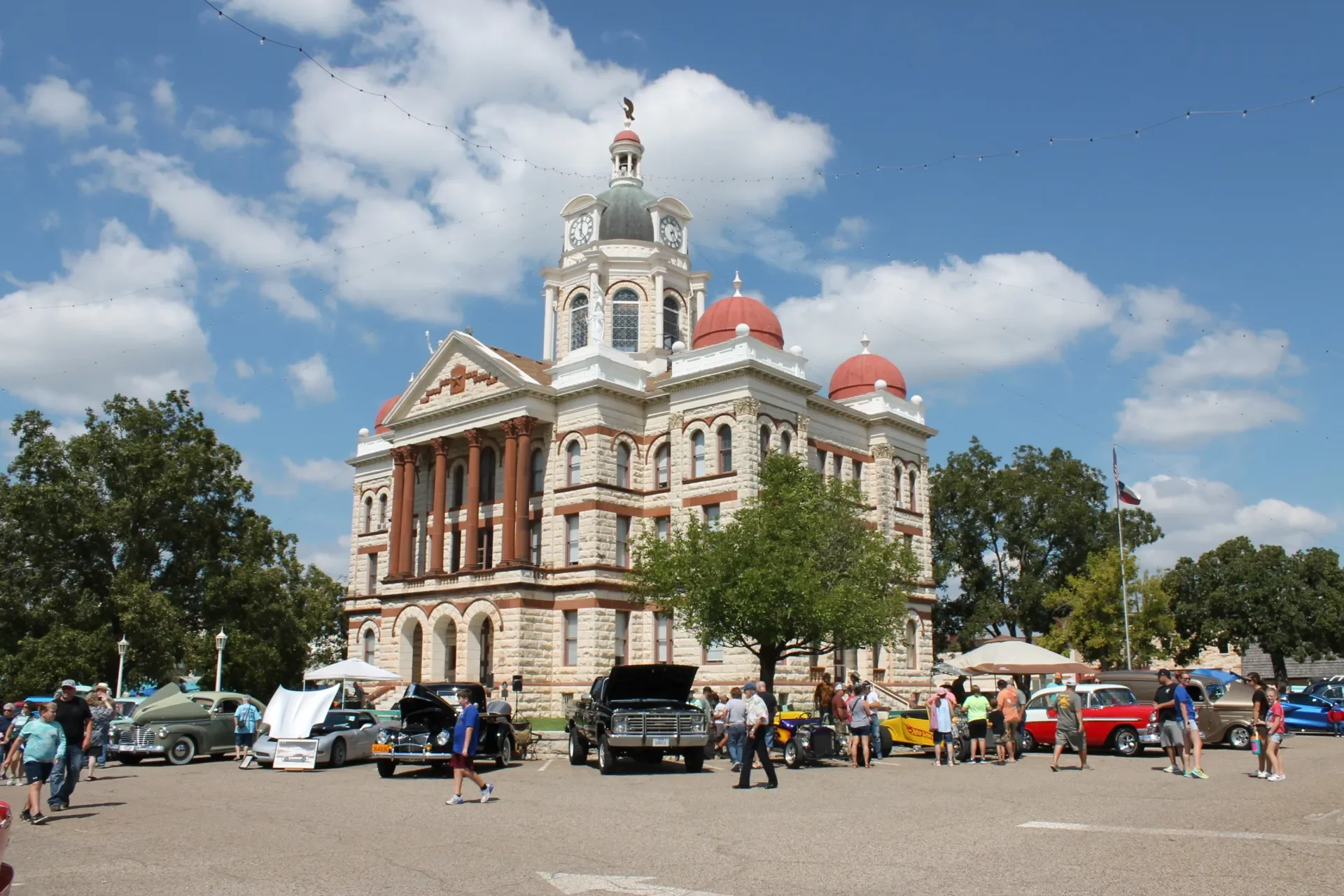 Cruzin Cruzers Car Show located on the Historic Coryell County Courthouse Square in Gatesville, Texas