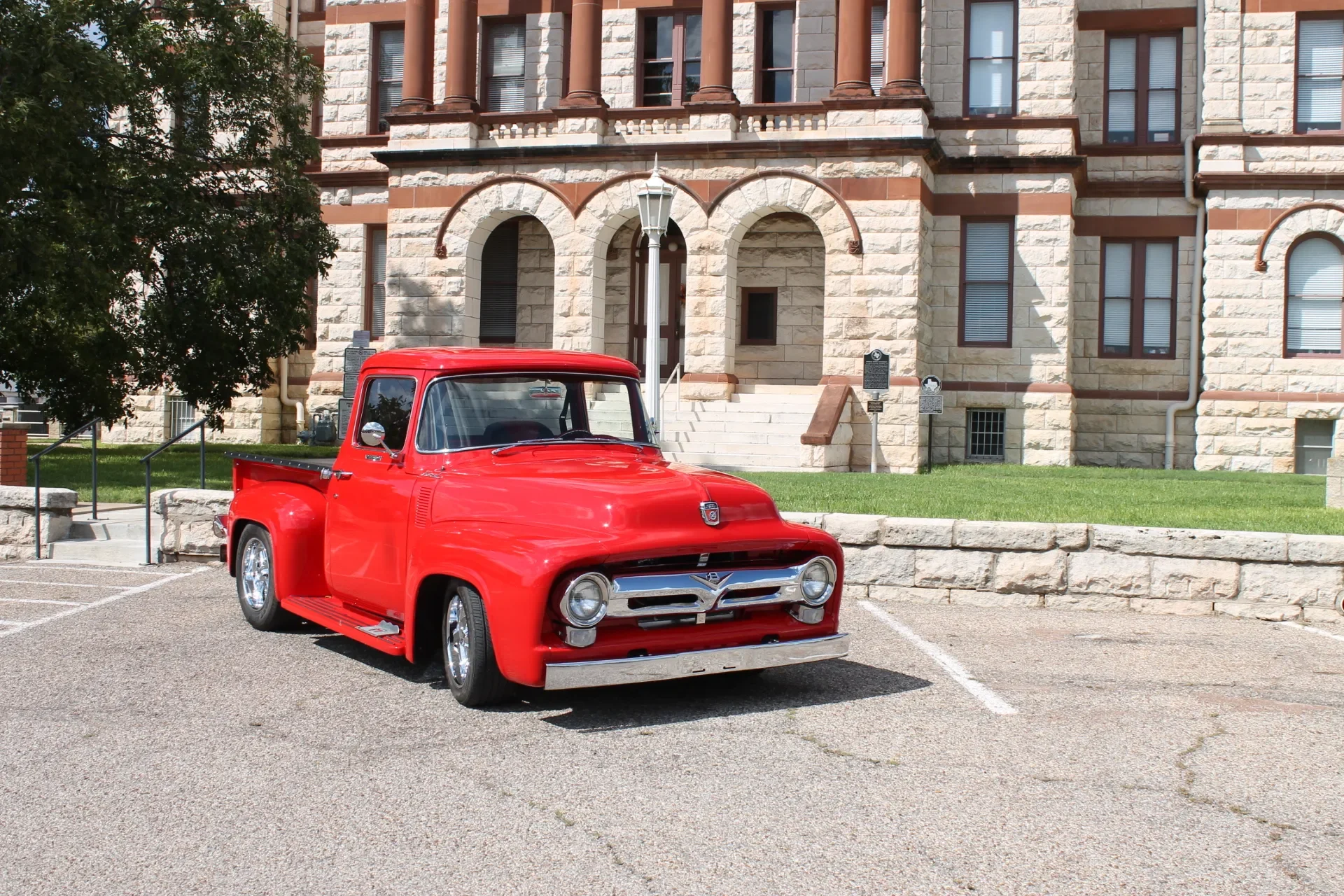 Cruzin Cruzers Car Show located on the Historic Coryell County Courthouse Square in Gatesville, Texas