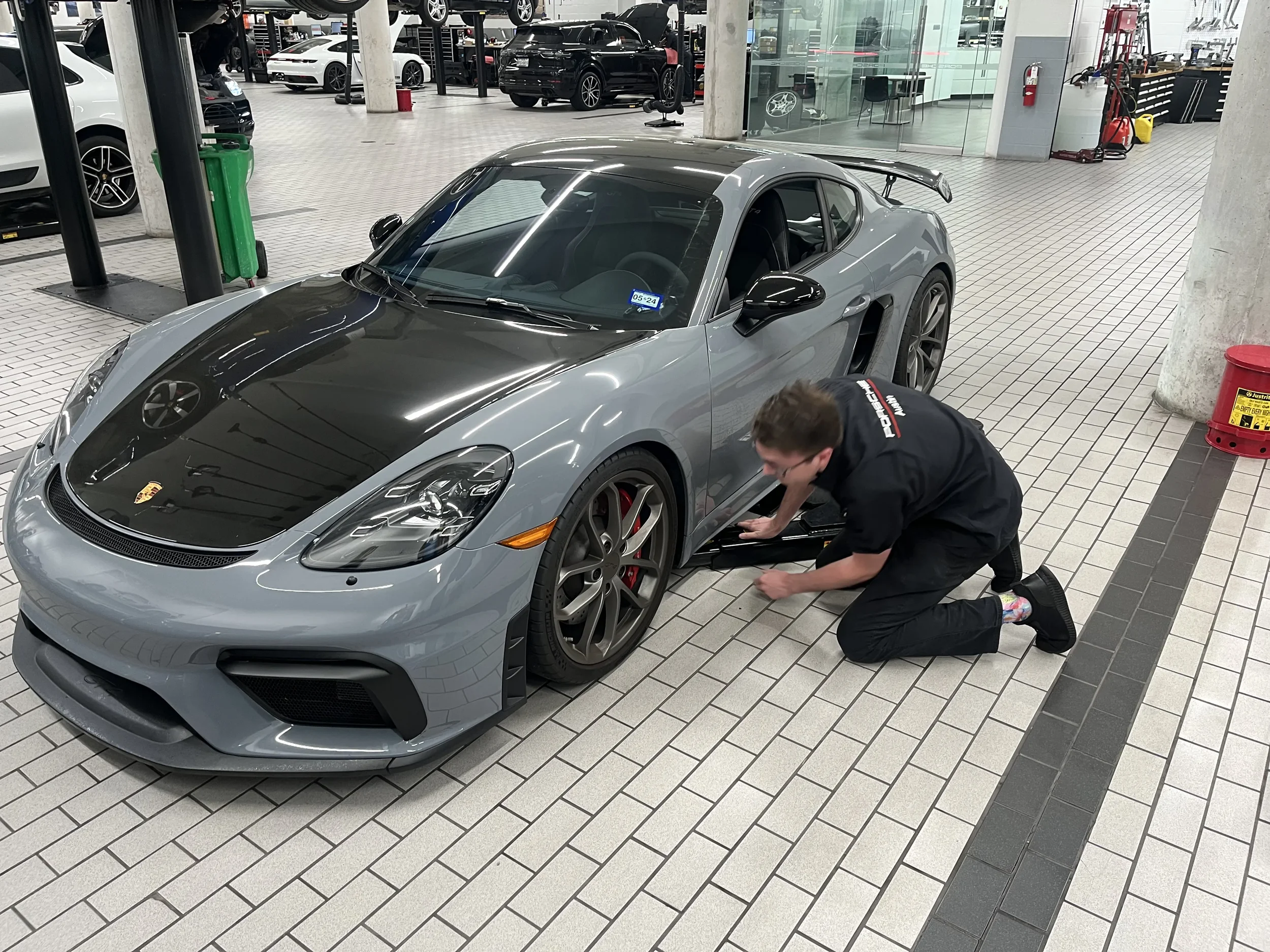 Aaron Stephens Porsche Technician & Cruzin Cruzers Scholarship Recipient