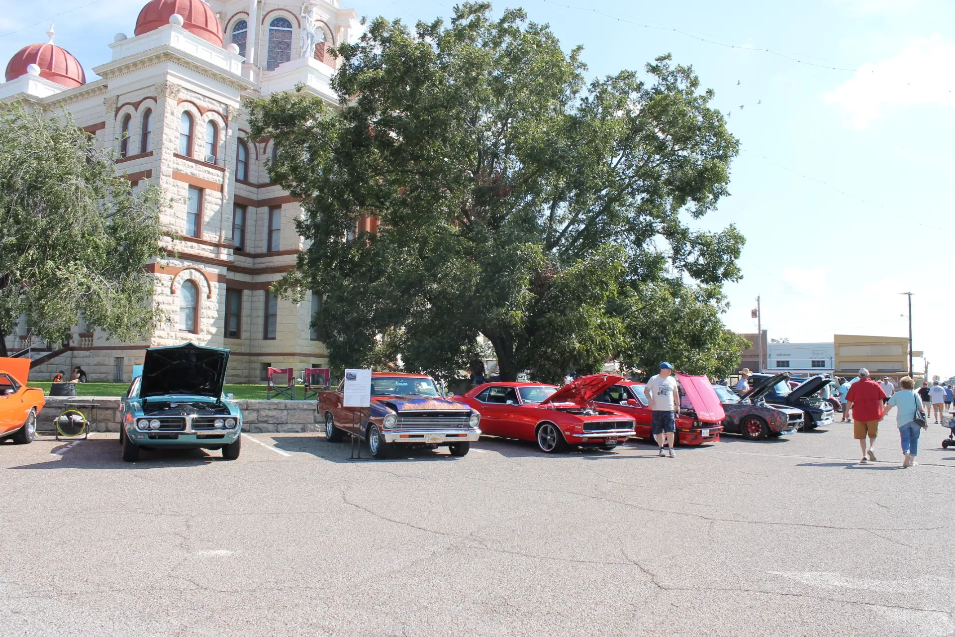 Cruzin Cruzers Car Show located on the Historic Coryell County Courthouse Square in Gatesville, Texas