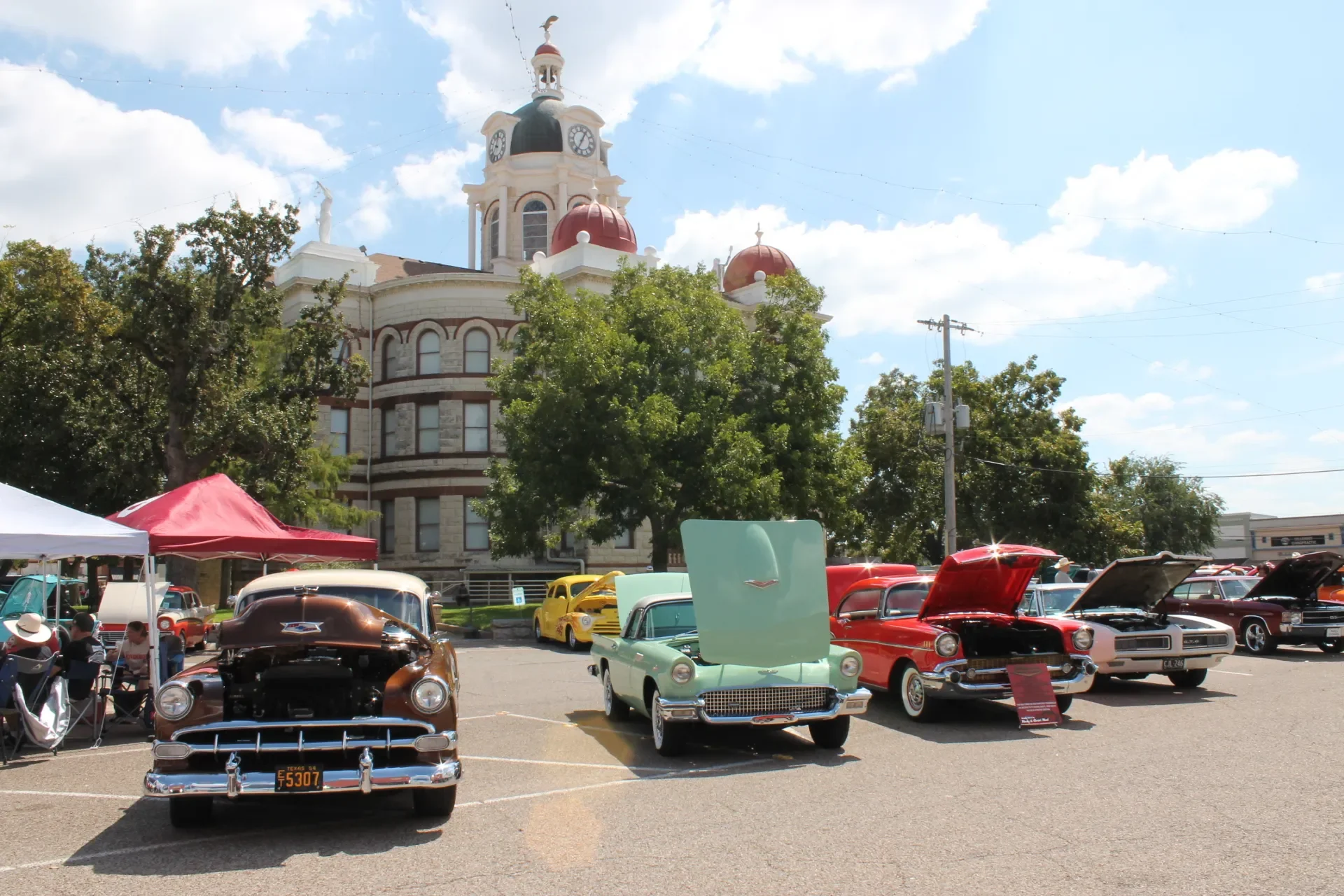 Cruzin Cruzers Car Show located on the Historic Coryell County Courthouse Square in Gatesville, Texas