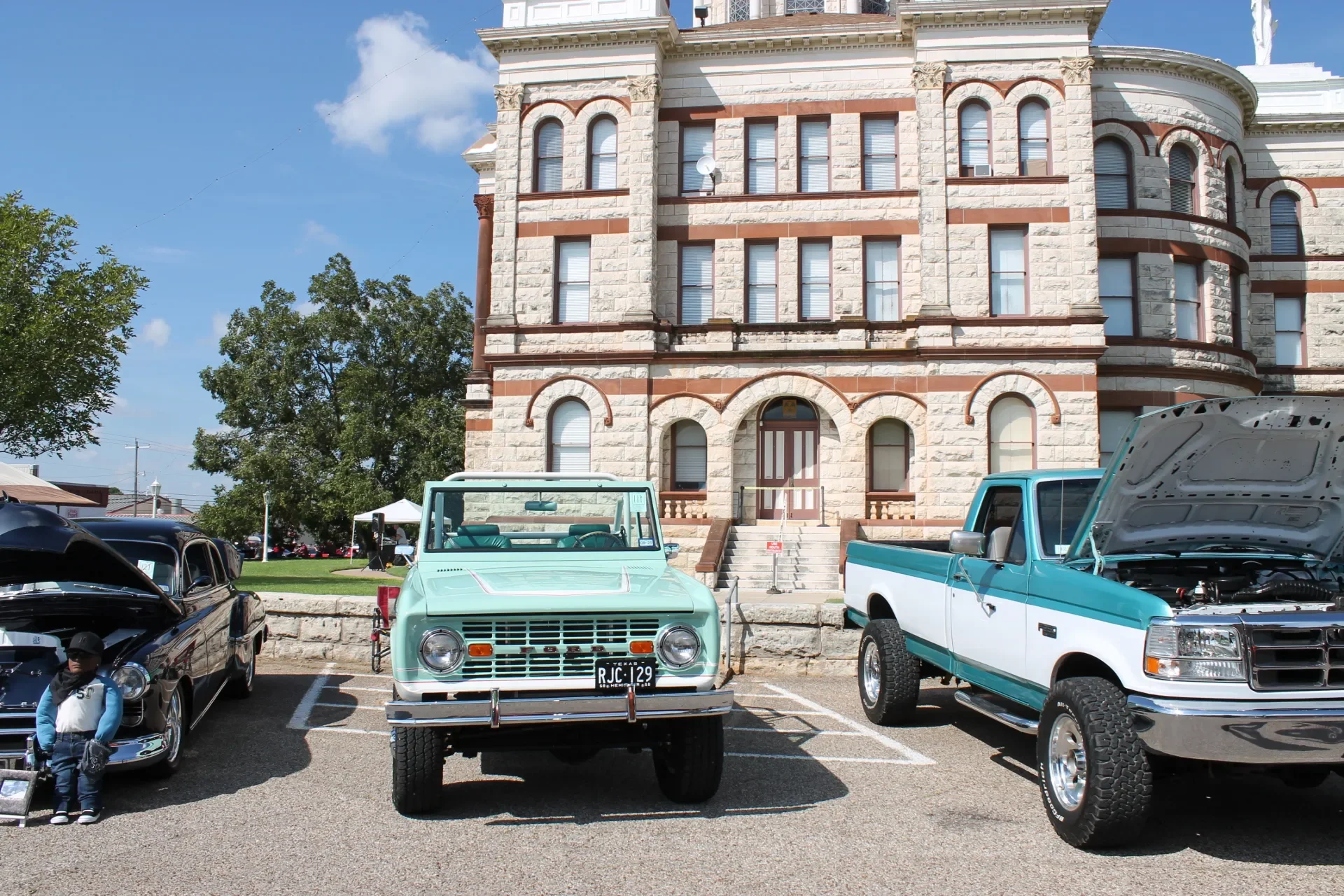 Cruzin Cruzers Car Show located on the Historic Coryell County Courthouse Square in Gatesville, Texas