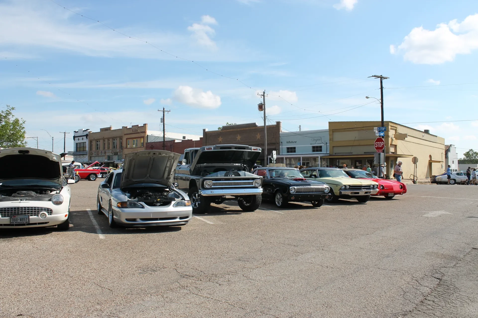 Cruzin Cruzers Car Show located on the Historic Coryell County Courthouse Square in Gatesville, Texas