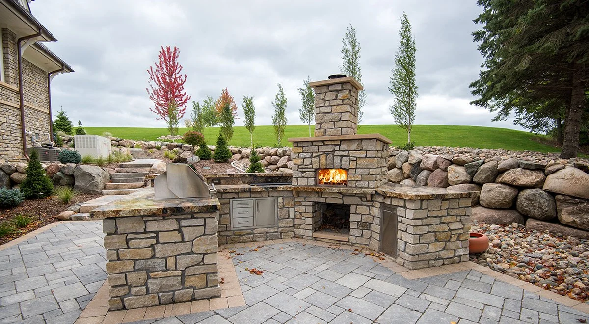 Luxurious Lakeside Living