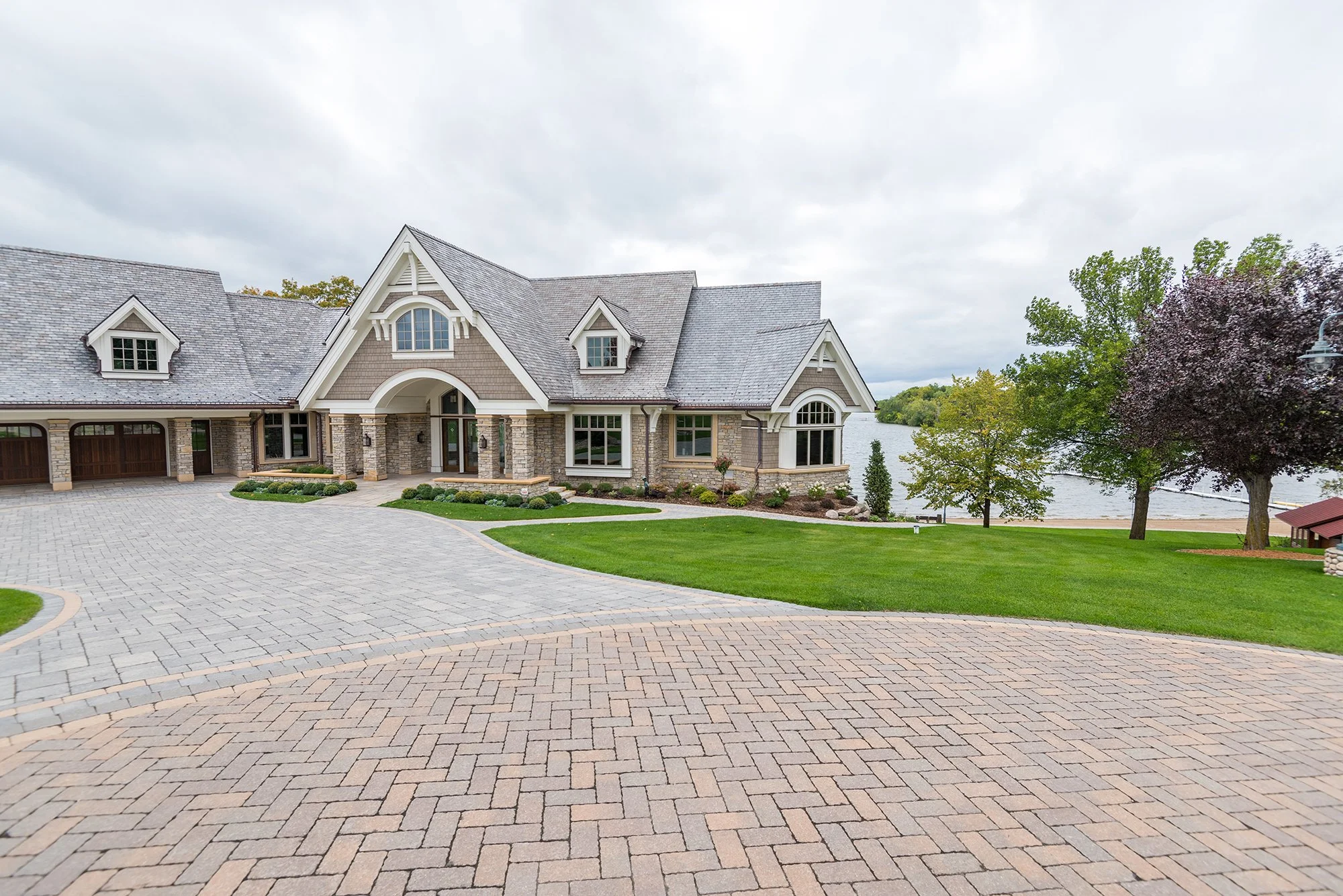 Pribyl- Driveway 3-lr.jpg