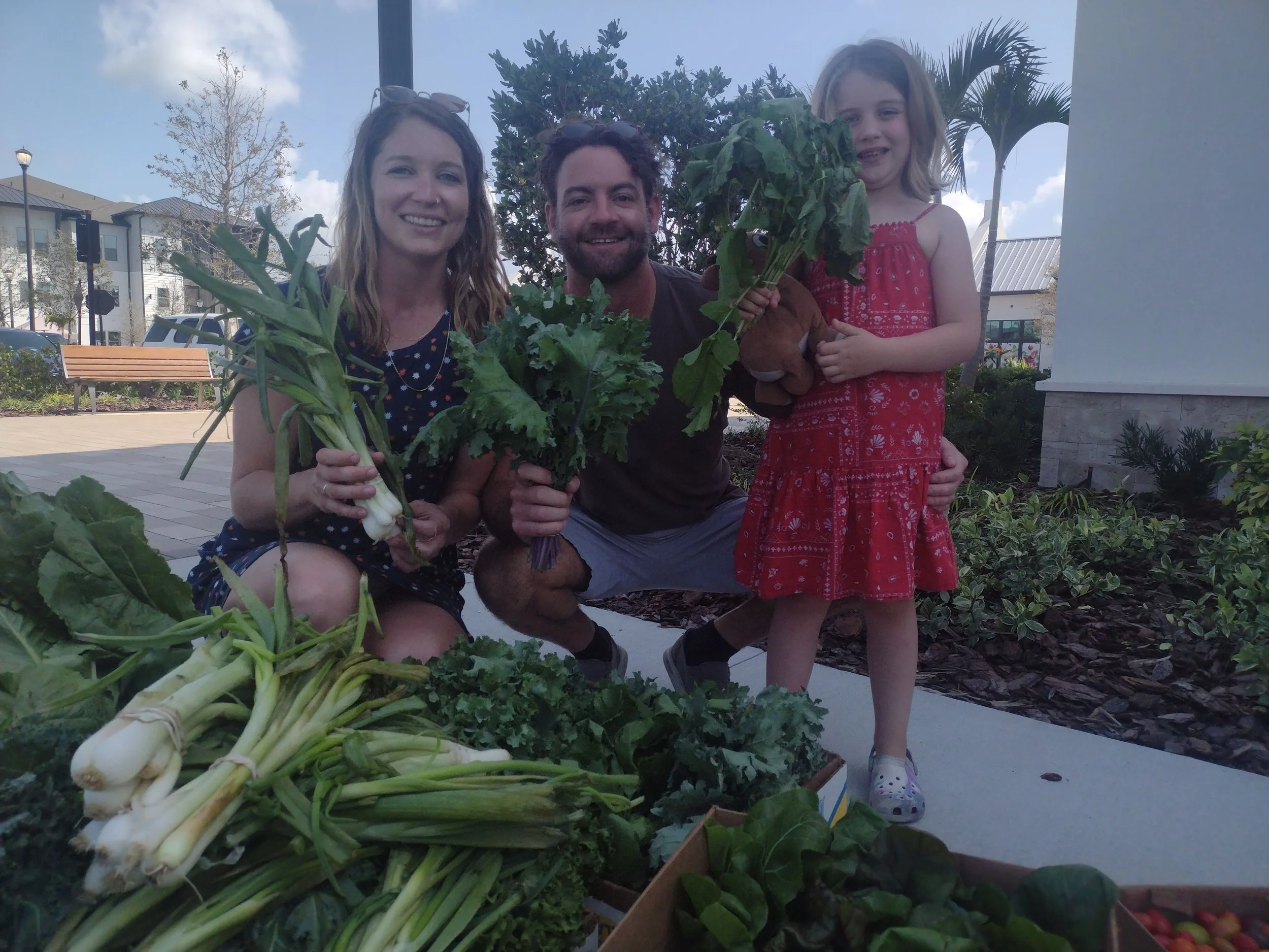 Volunteers Transition Produce to Plates