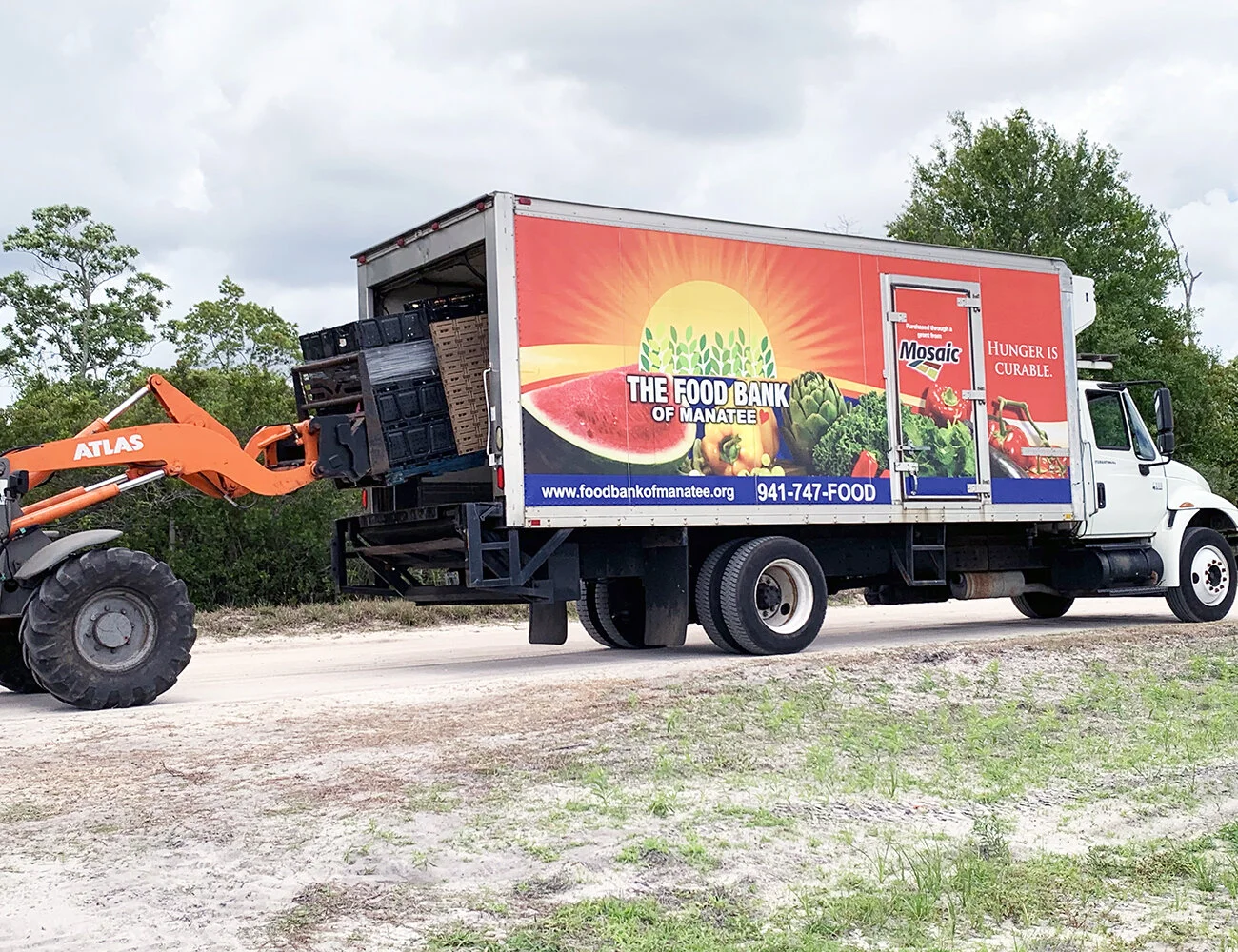 donating-produce-to-food-bank-[1300x1000]-web.jpeg