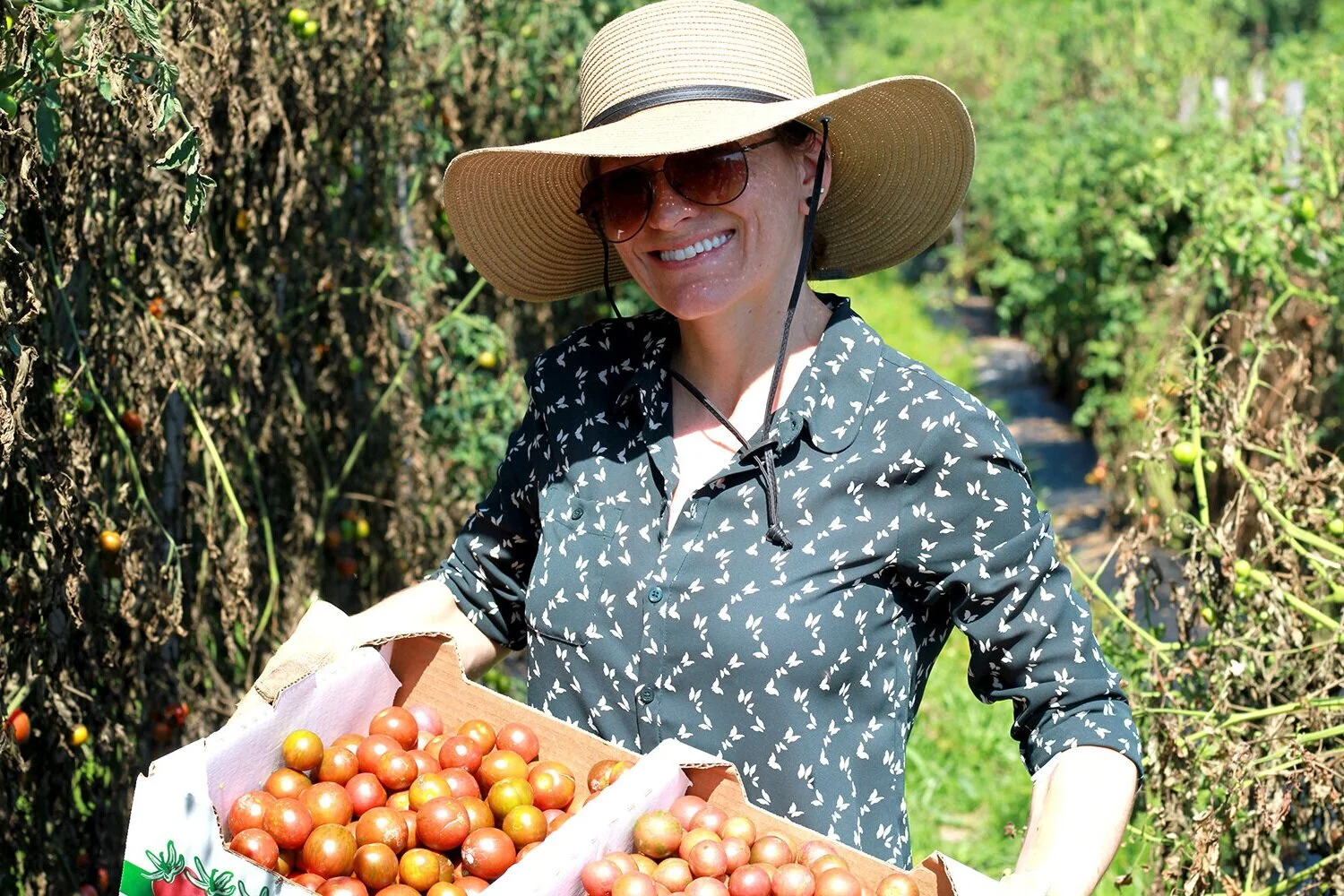 gleaning-woman-volunteer-%5B1000x1500%5D-web.jpg