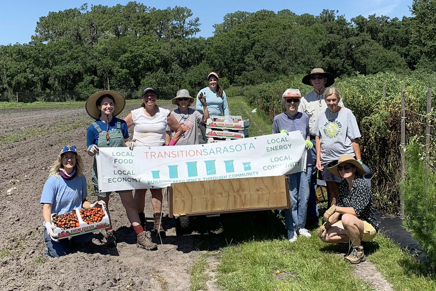gleaning-volunteer-group-[1500x1000]-web.jpeg