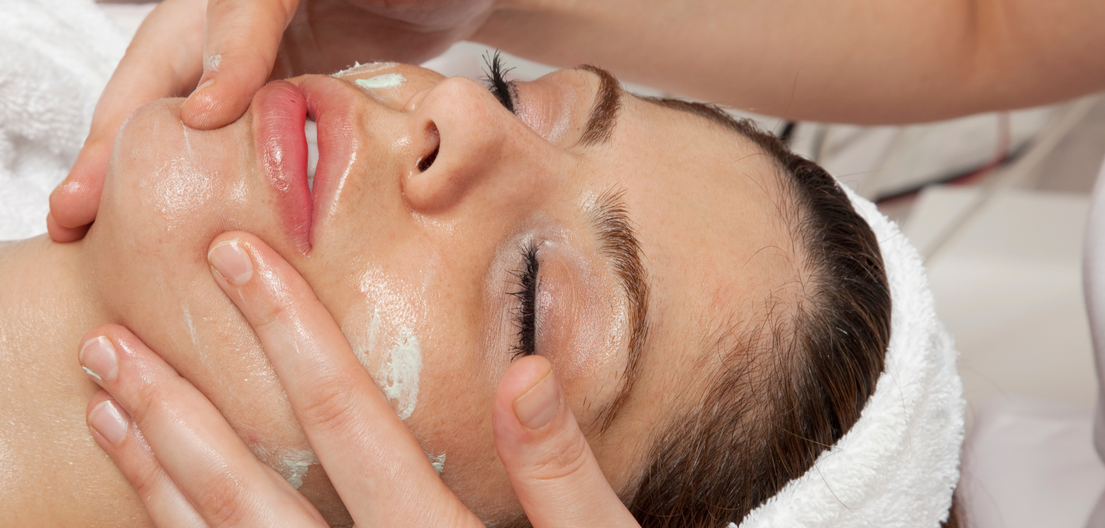 Main Street Wellness Medical aesthetics and primary care Services Bobcaygeon, Kawartha Lakes. Wellness treatments with natural looking results. Facials and personalized medical-grade skin care programs. Top medical aesthetics Kawartha Lakes.