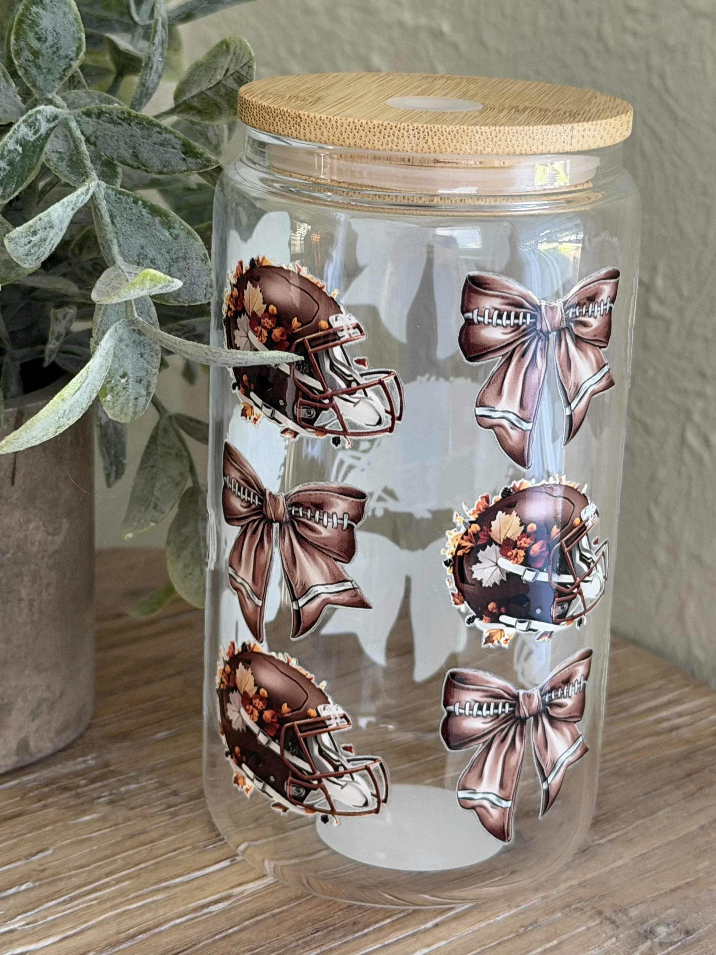 Footballs & Bows 16oz glass
