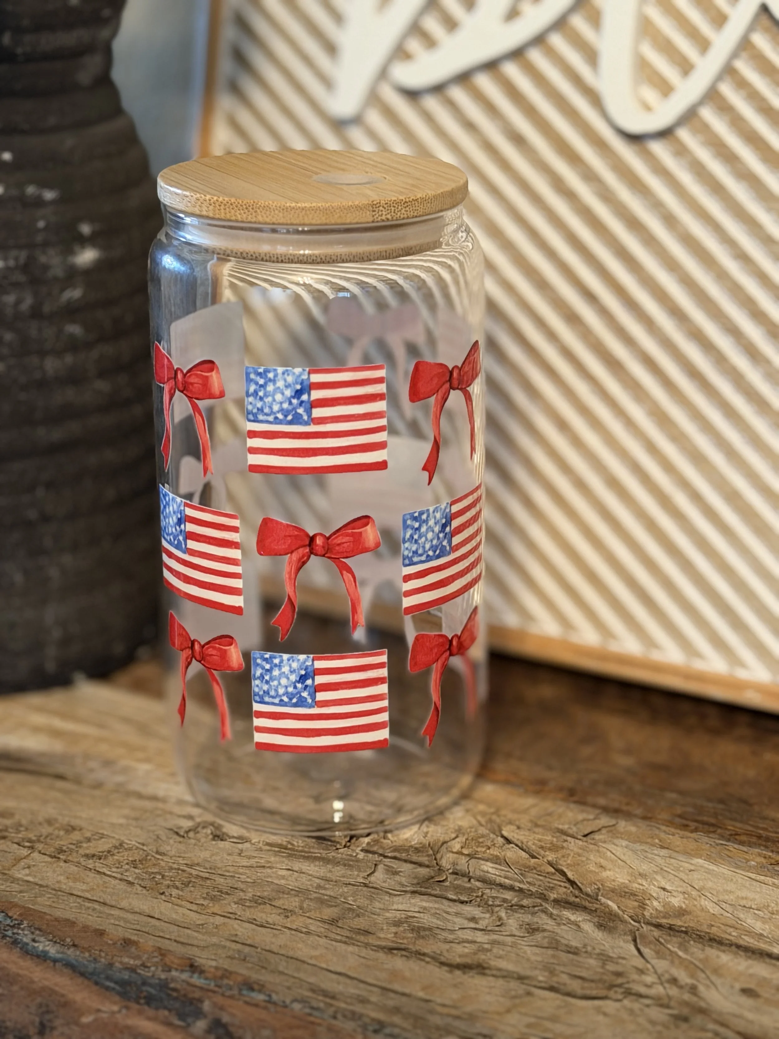 Bows & Flags 16oz Glass