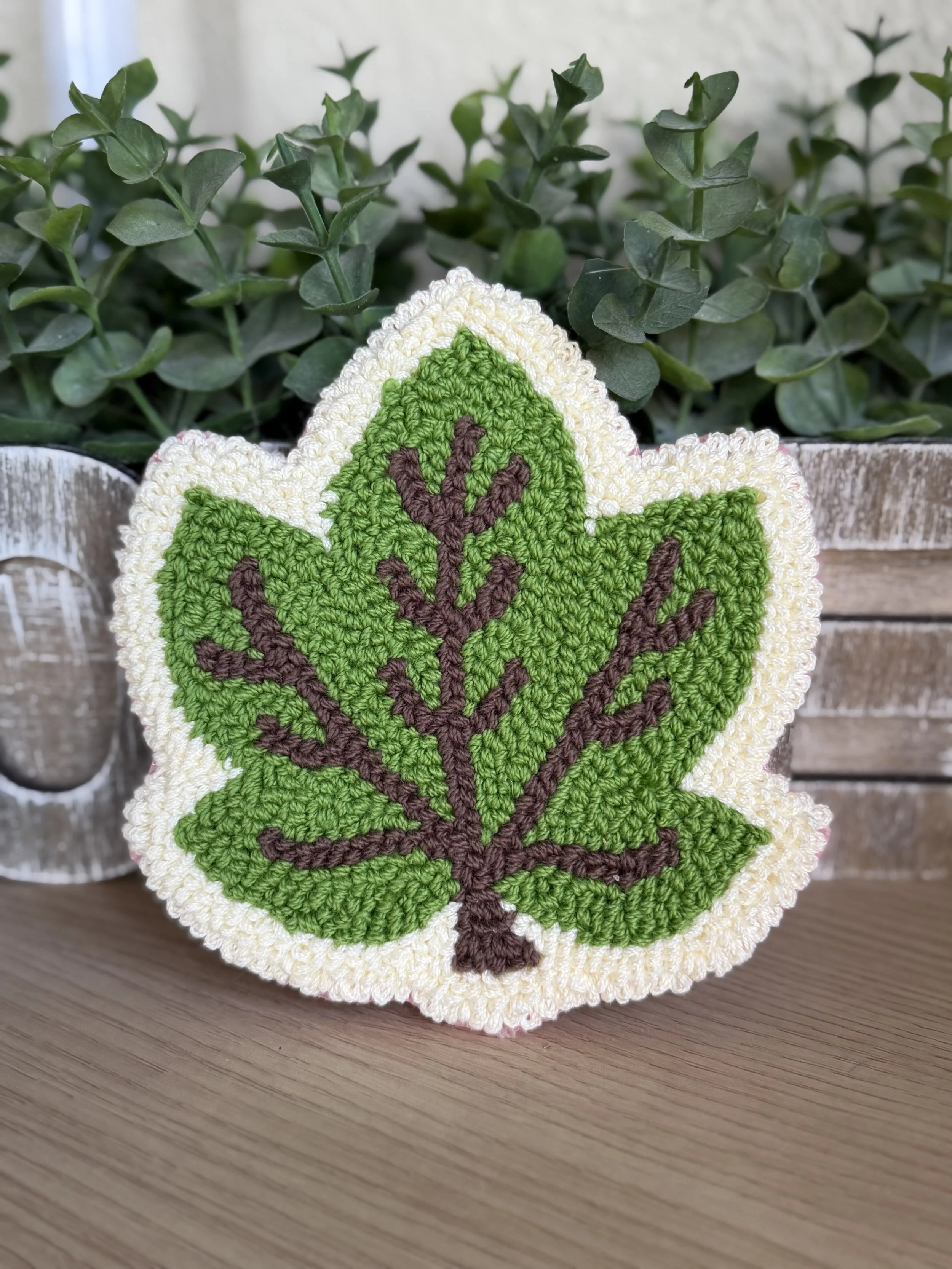 Green Leaf Mug Rug.jpeg