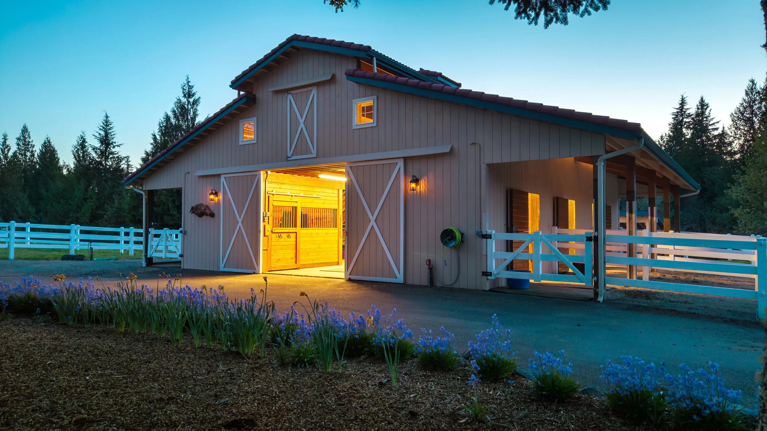 Cascade View Equestrian Estate - Twilight (16).jpg