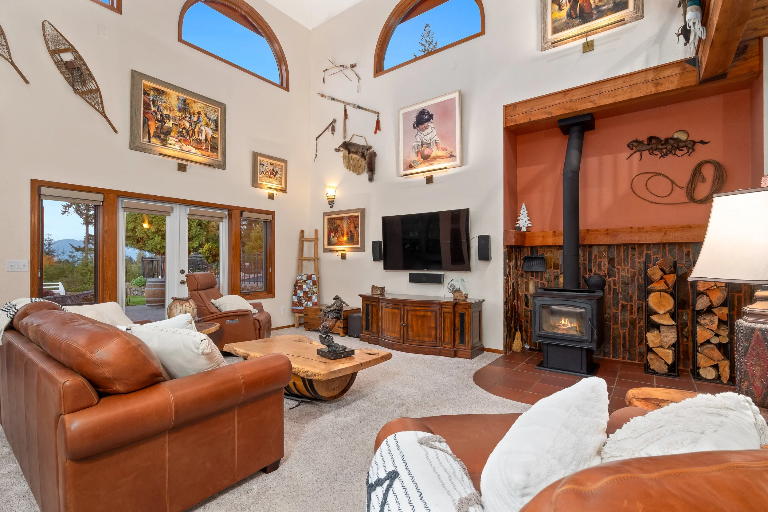 29016 SE 45th Street, Fall City - Living Room, Lounge, Home Office (10).jpg