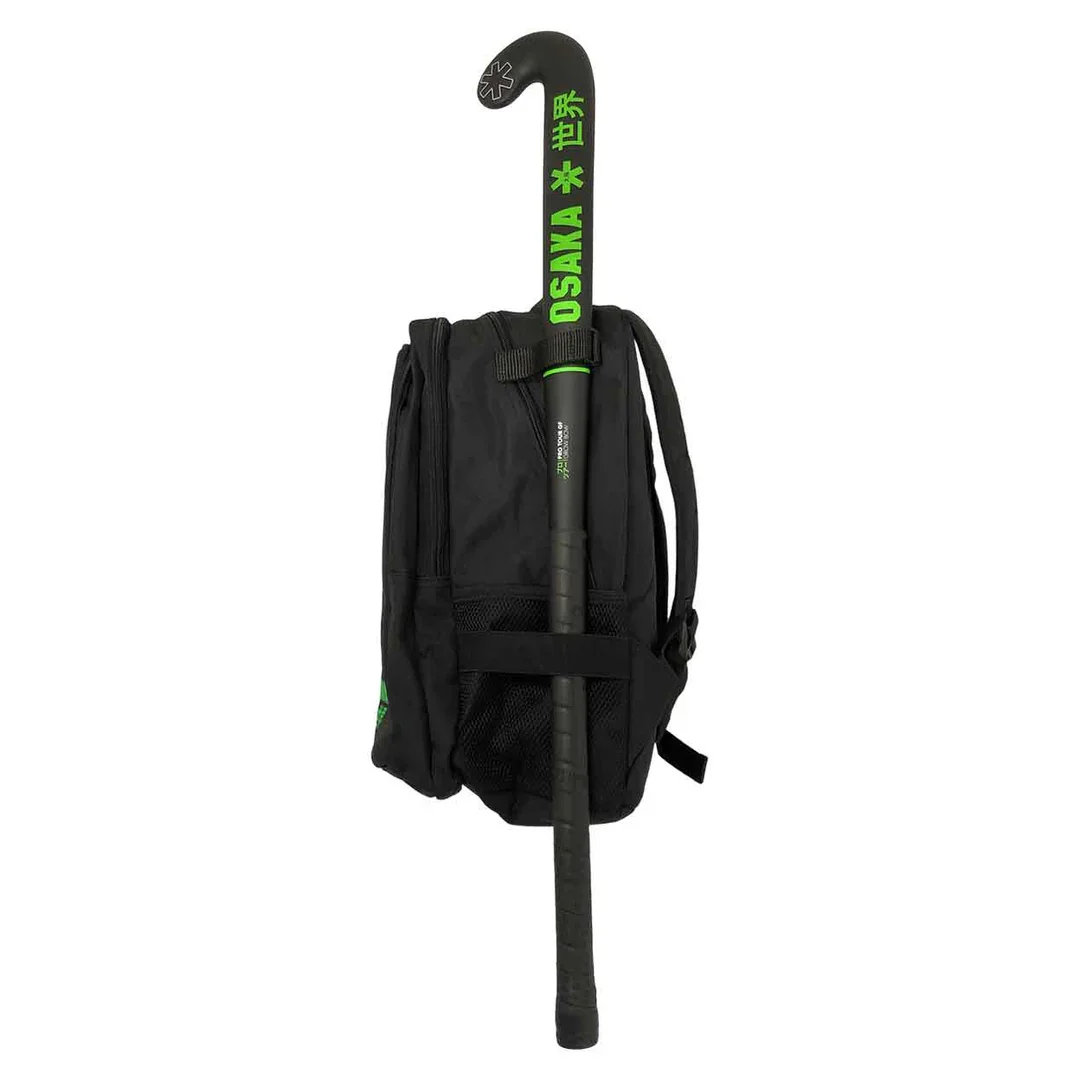 HO2OKBP-osaka-field-hockey-backpack-black-stick.webp