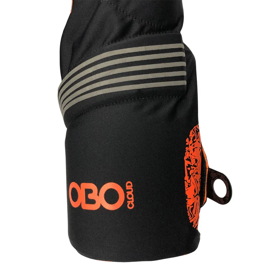 CR402W-obo-cloud-wide-fit-hot-pants-side.webp