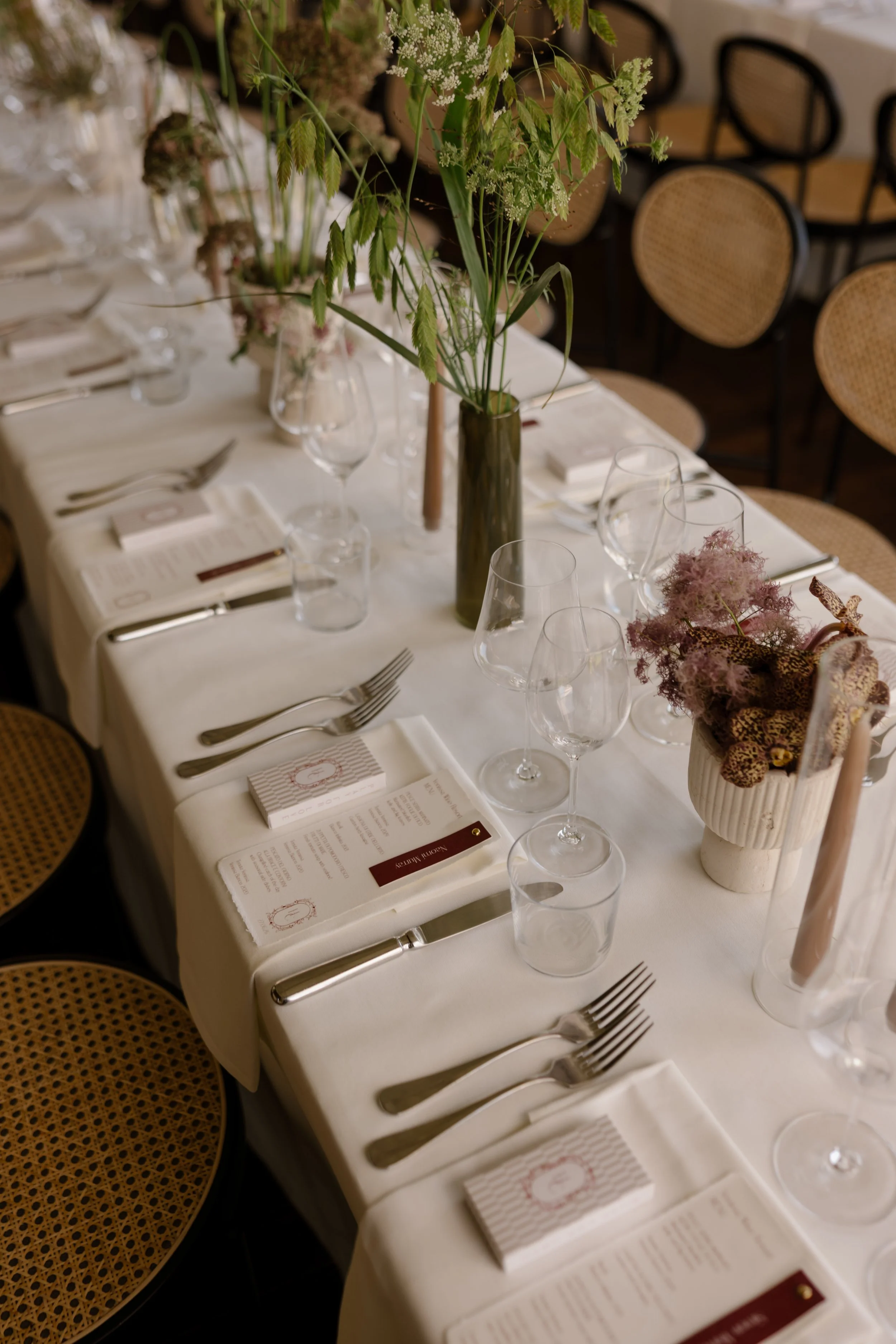 Organic botanical wedding table design surrounded by vineyards at green Michelin-starred Venissa.