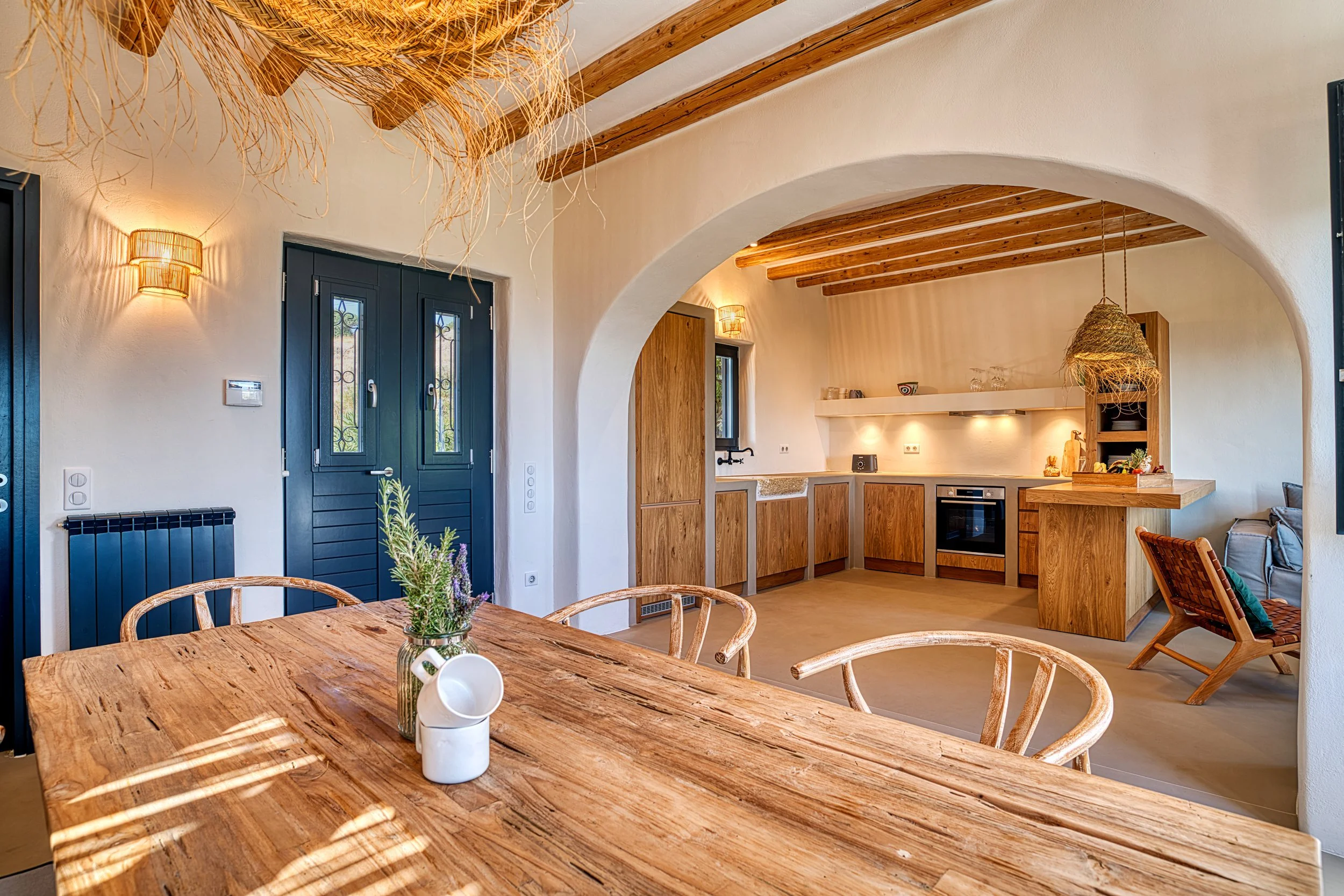 32-guest-house-dining-kostos-paros-02.jpg