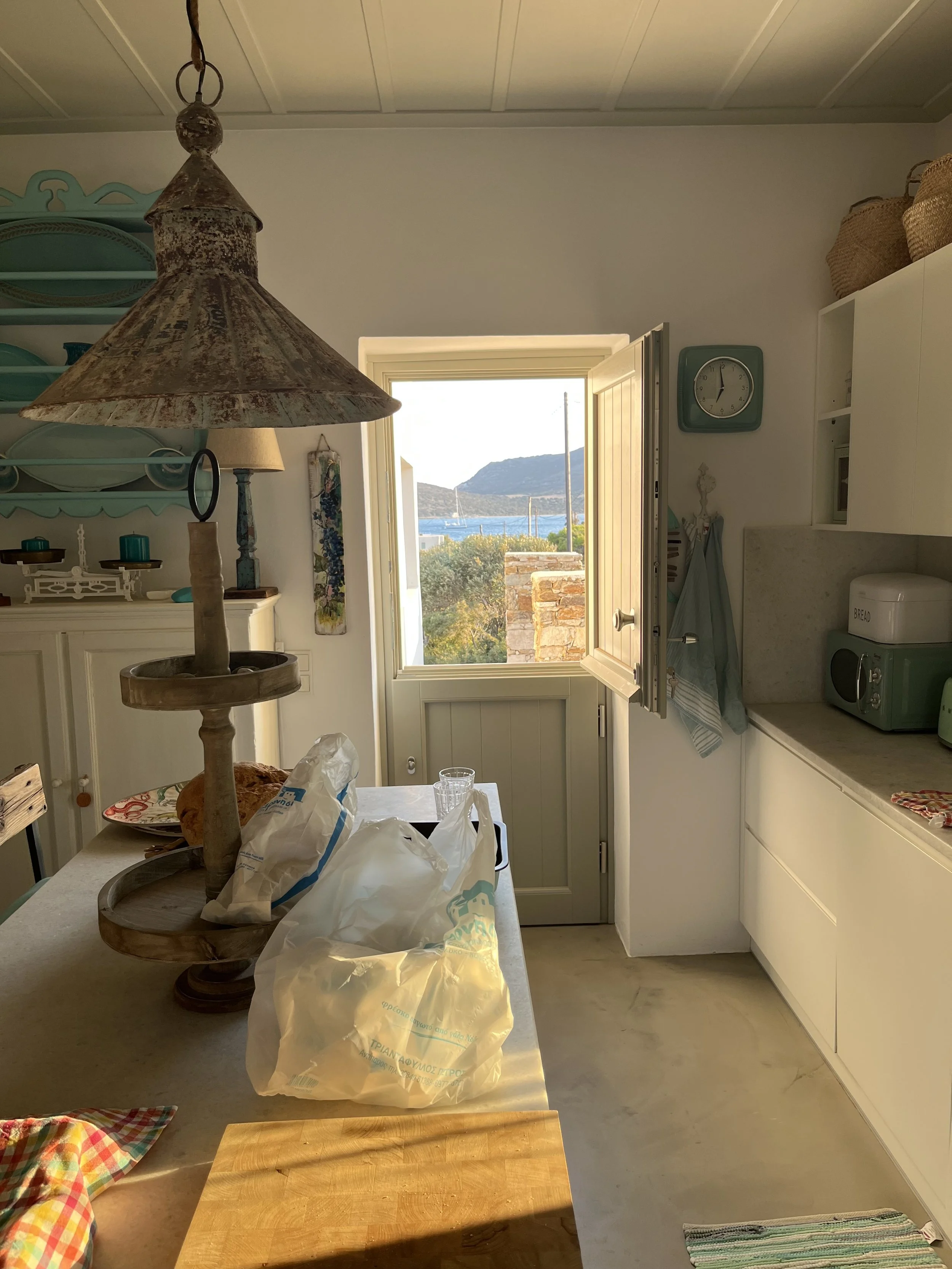 kitchen-sea-view-antiparos-01-copy.jpeg