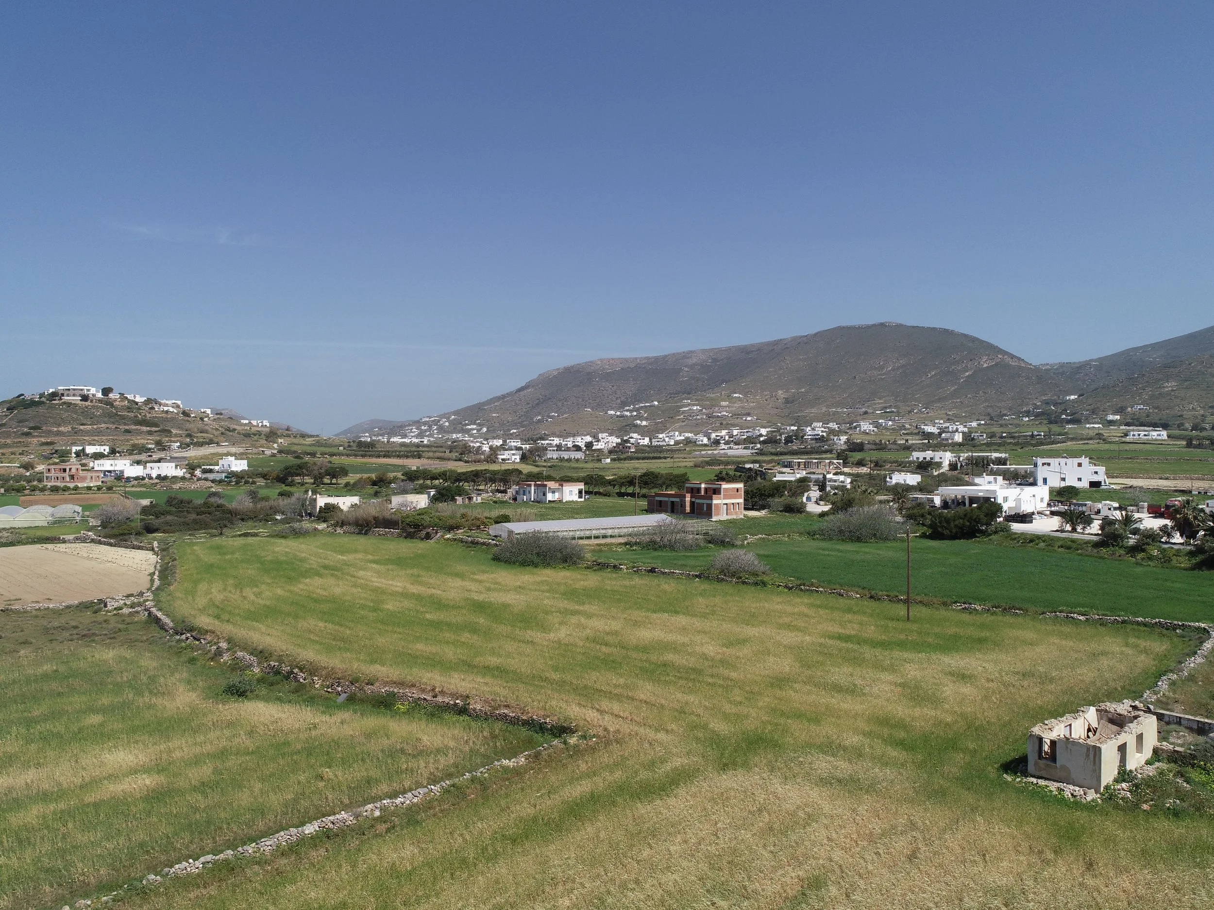SP-PL-333, 16,278 m² with Hotel-Pre-Authorization, Plot in Parasporos, Paros