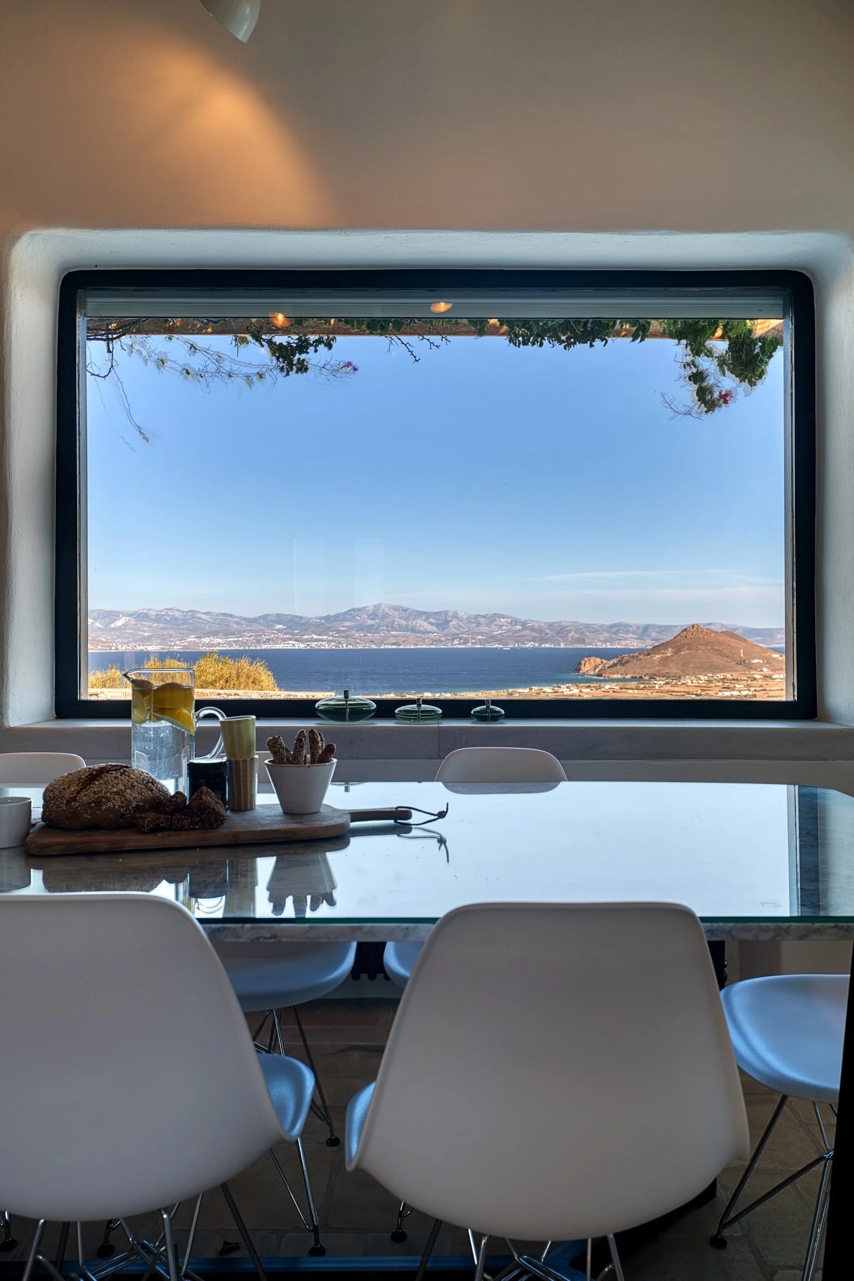 16-window-sea-view-kostos-paros-01.jpg