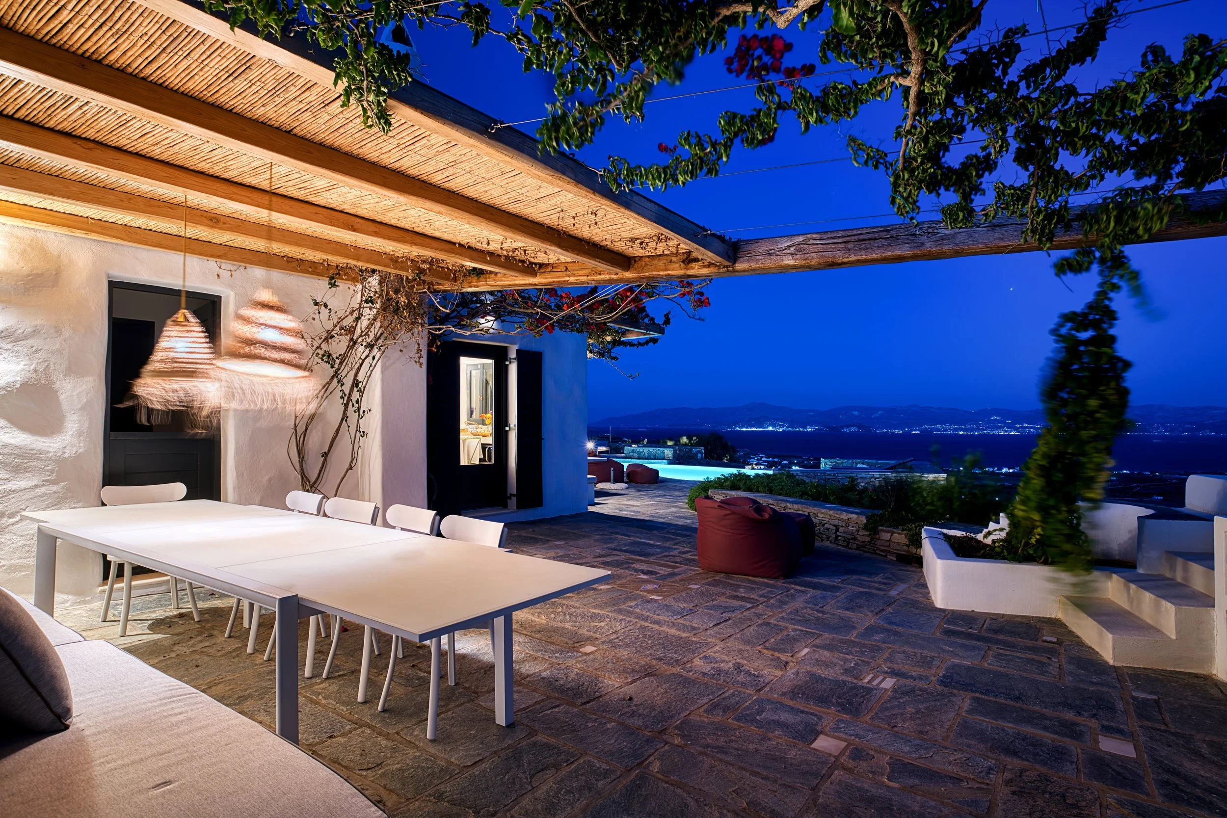 48-outdoor-dining-pergola-kostos-paros-01.jpg