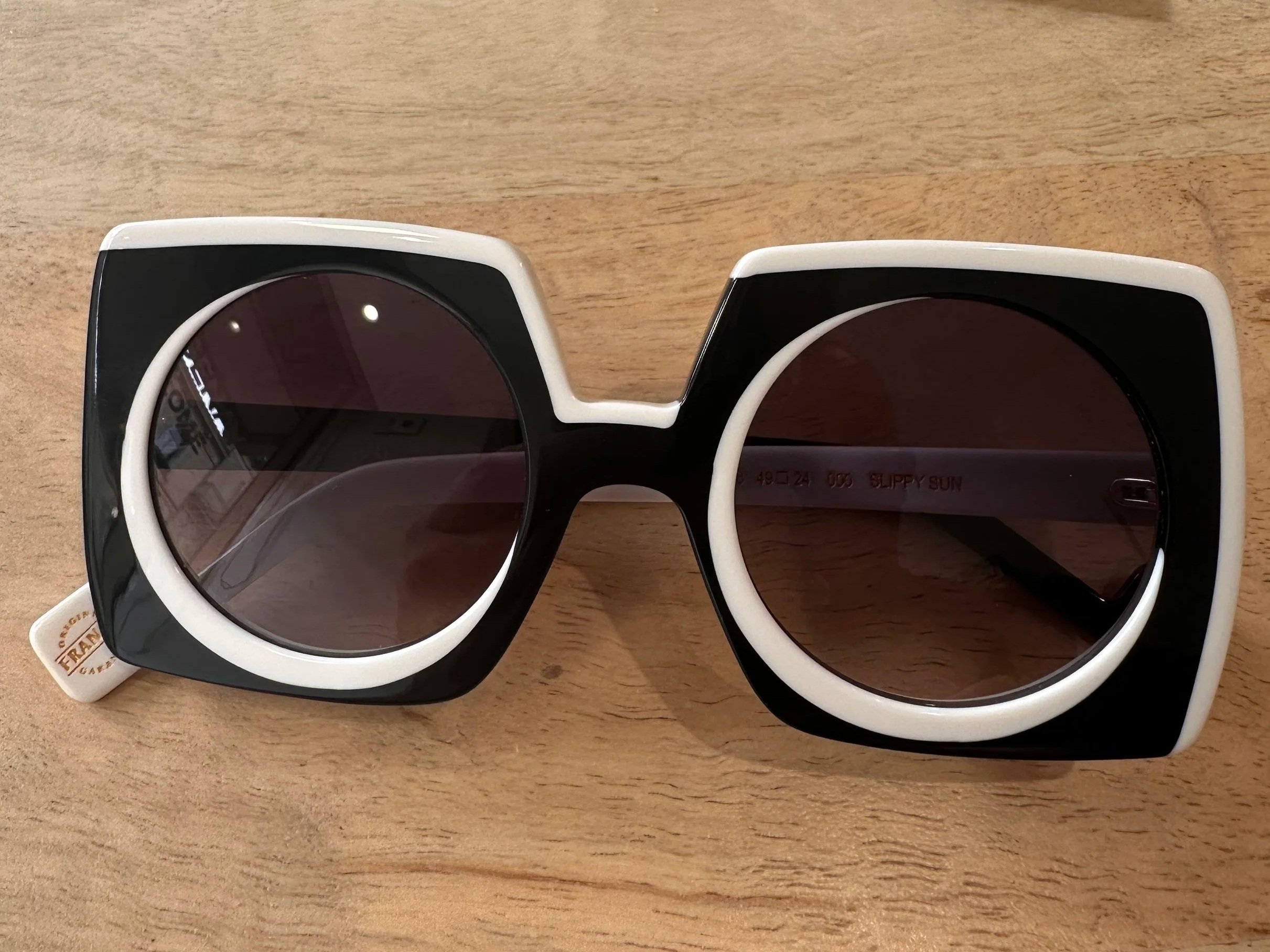 XIT+%282%29+opticien-bordeaux-centre-monture-ac%C3%A9tate+essay%C3%A9e+chez+L+Oeil+de+l%E2%80%99Opticien+Bordeaux.++%281%29.jpg
