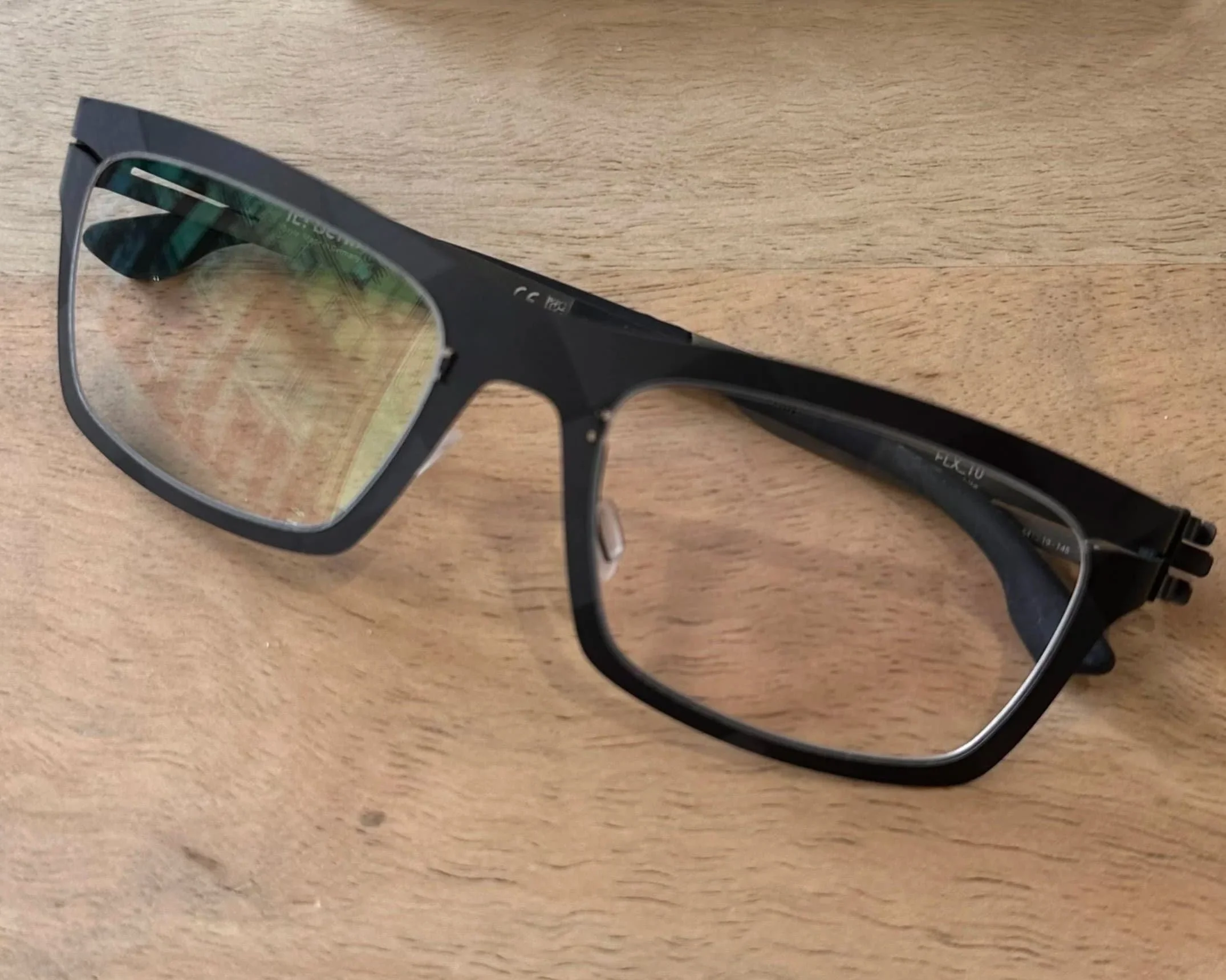 2+ic+berlin+opticien-bordeaux-centre-monture-ac%C3%A9tate+essay%C3%A9e+chez+L+Oeil+de+l%E2%80%99Opticien+Bordeaux.++%281%29_compressed.jpg