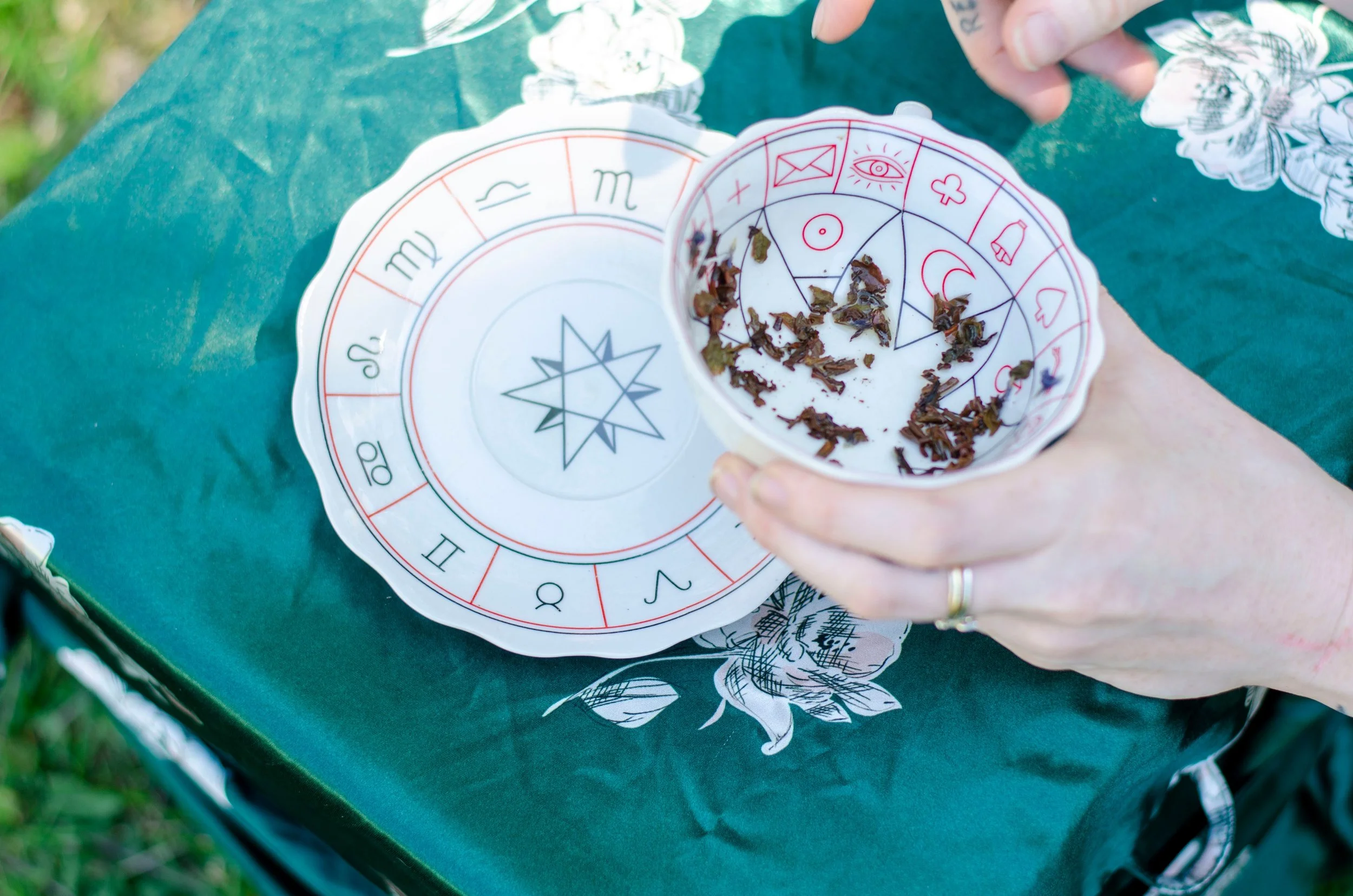Tea Leaf Reading Cup and Hands.jpeg