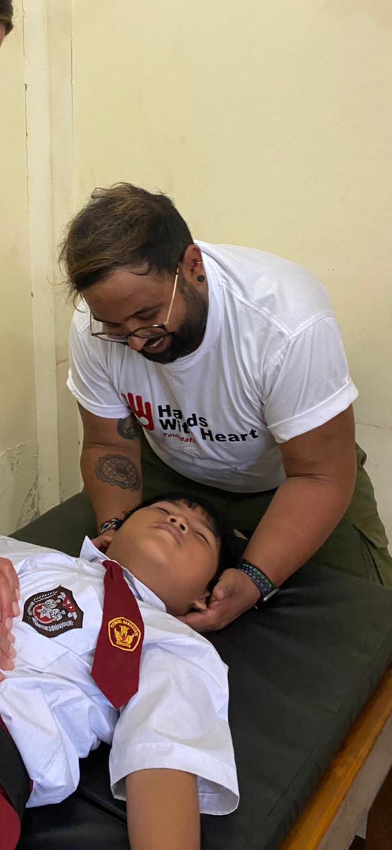 Providing rehabilitation support for a child during community healthcare work