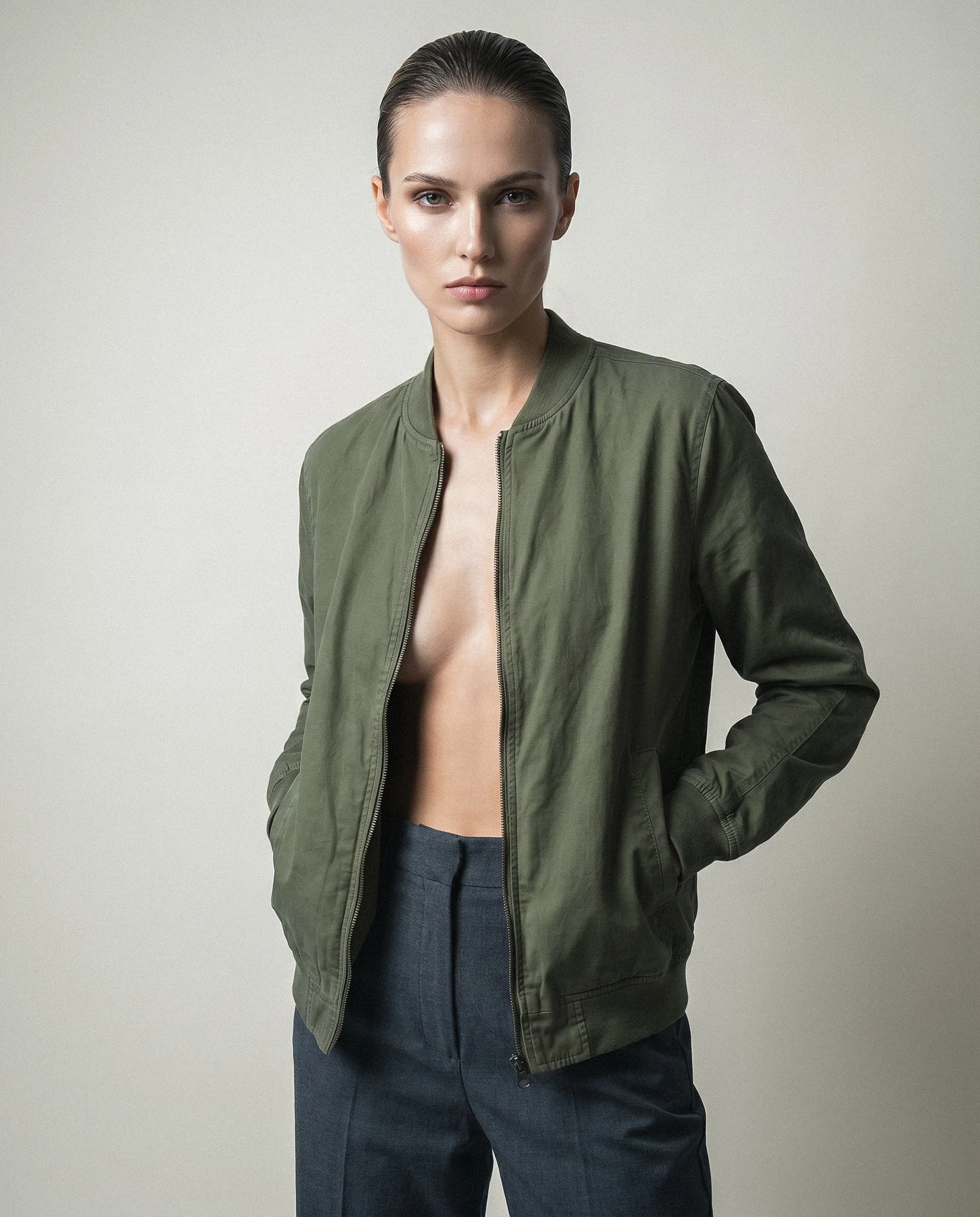 Conteúdo visual para moda com casaco verde apresentado num look editorial de inspiração lifestyle.