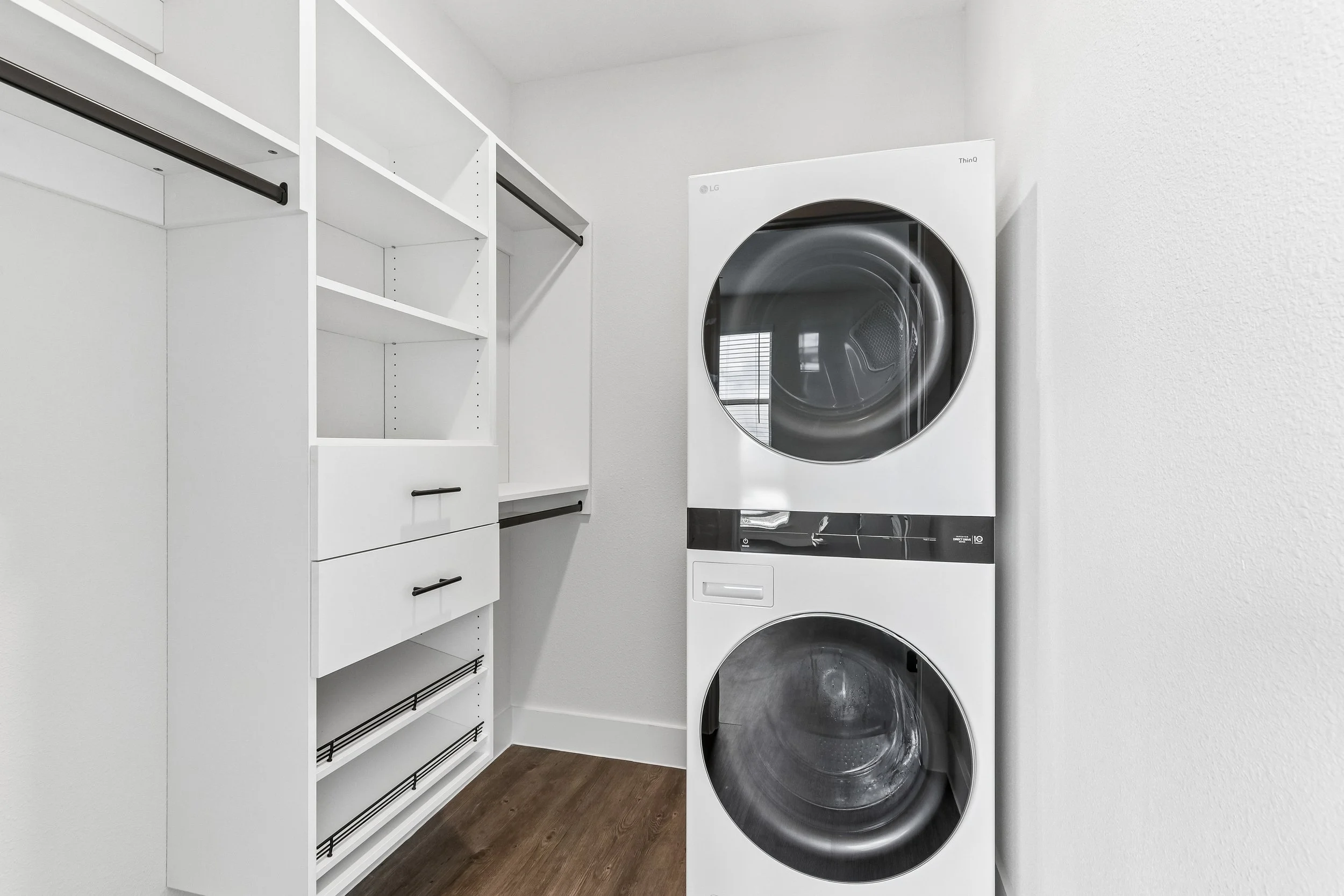 24-print-6842 Ash St 312-S0606-020.jpg