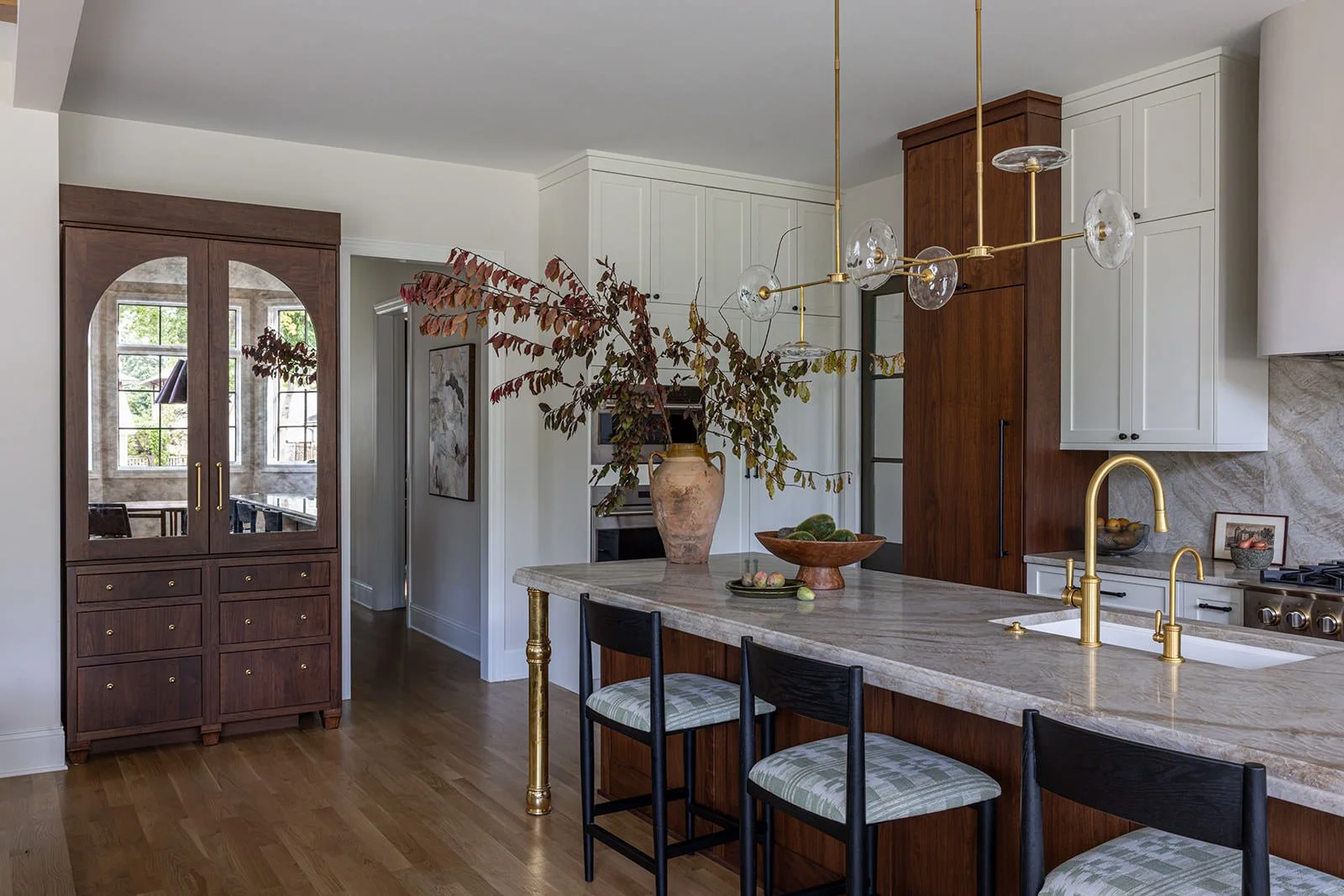 warm and inviting custom kitchen design in chicago IL suburbs