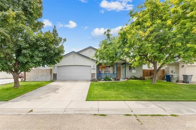 3309 E Princess Amy Ct, Nampa - listed at $359,000
