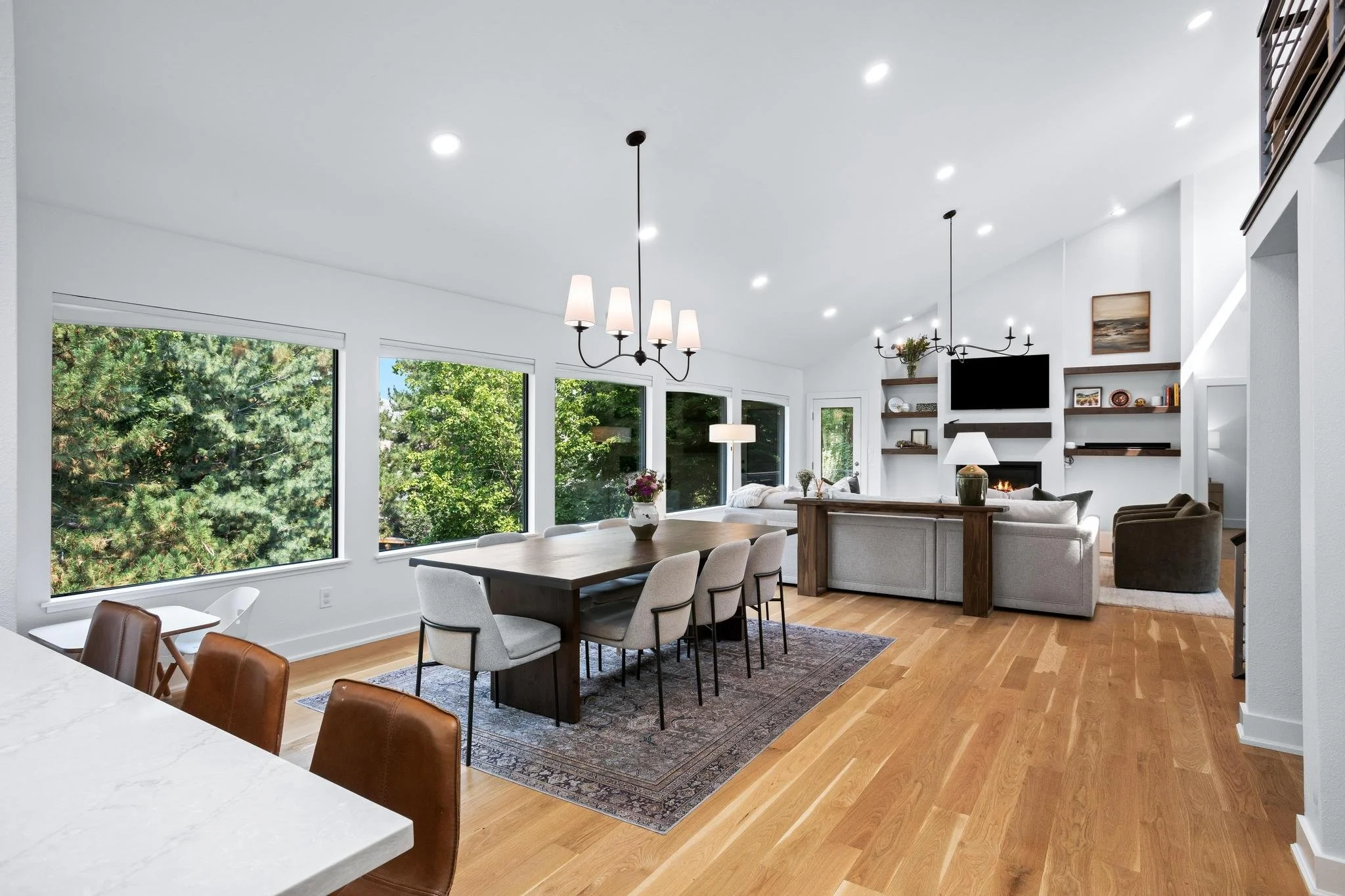 490 Balmoral018.jpg