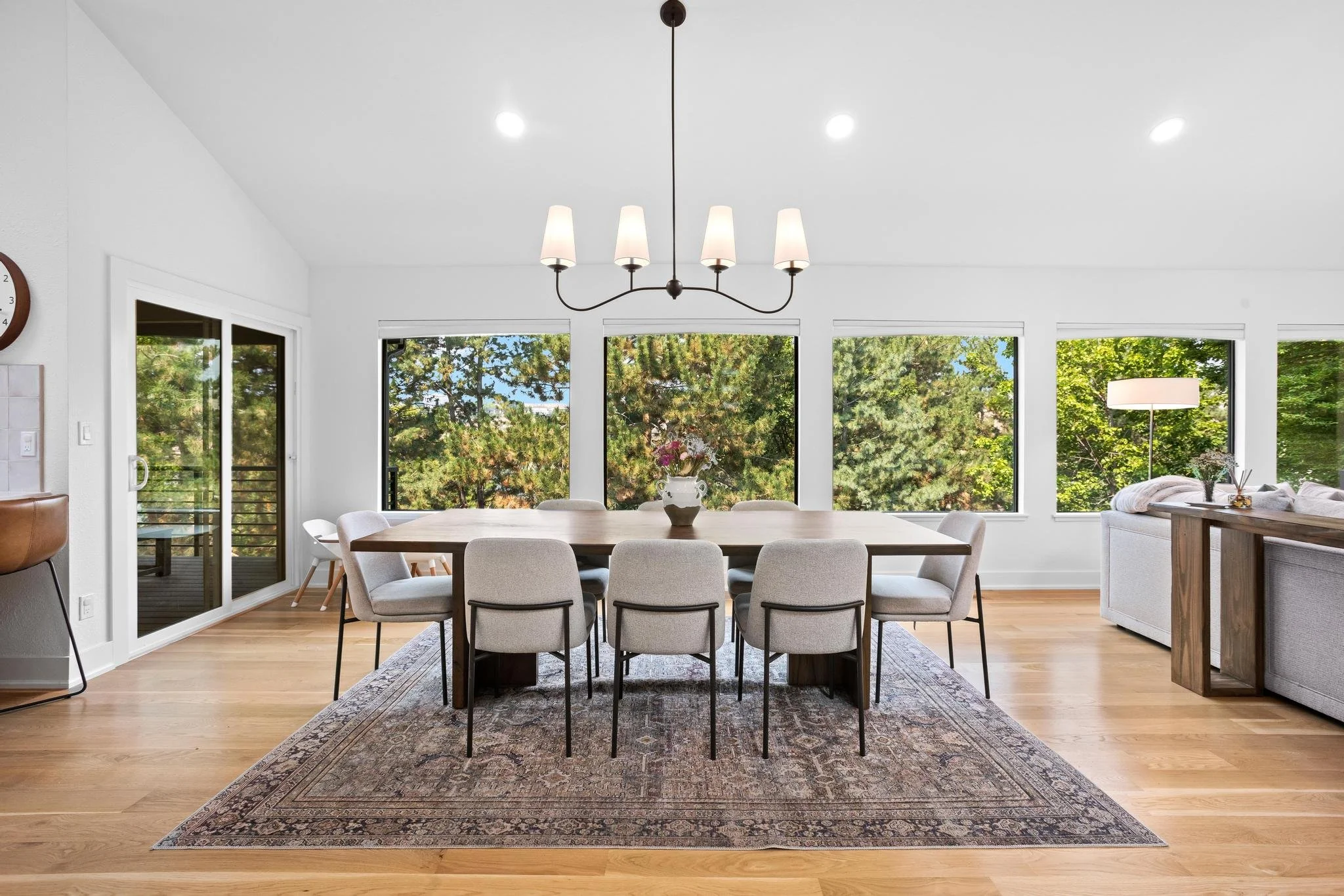490 Balmoral016.jpg