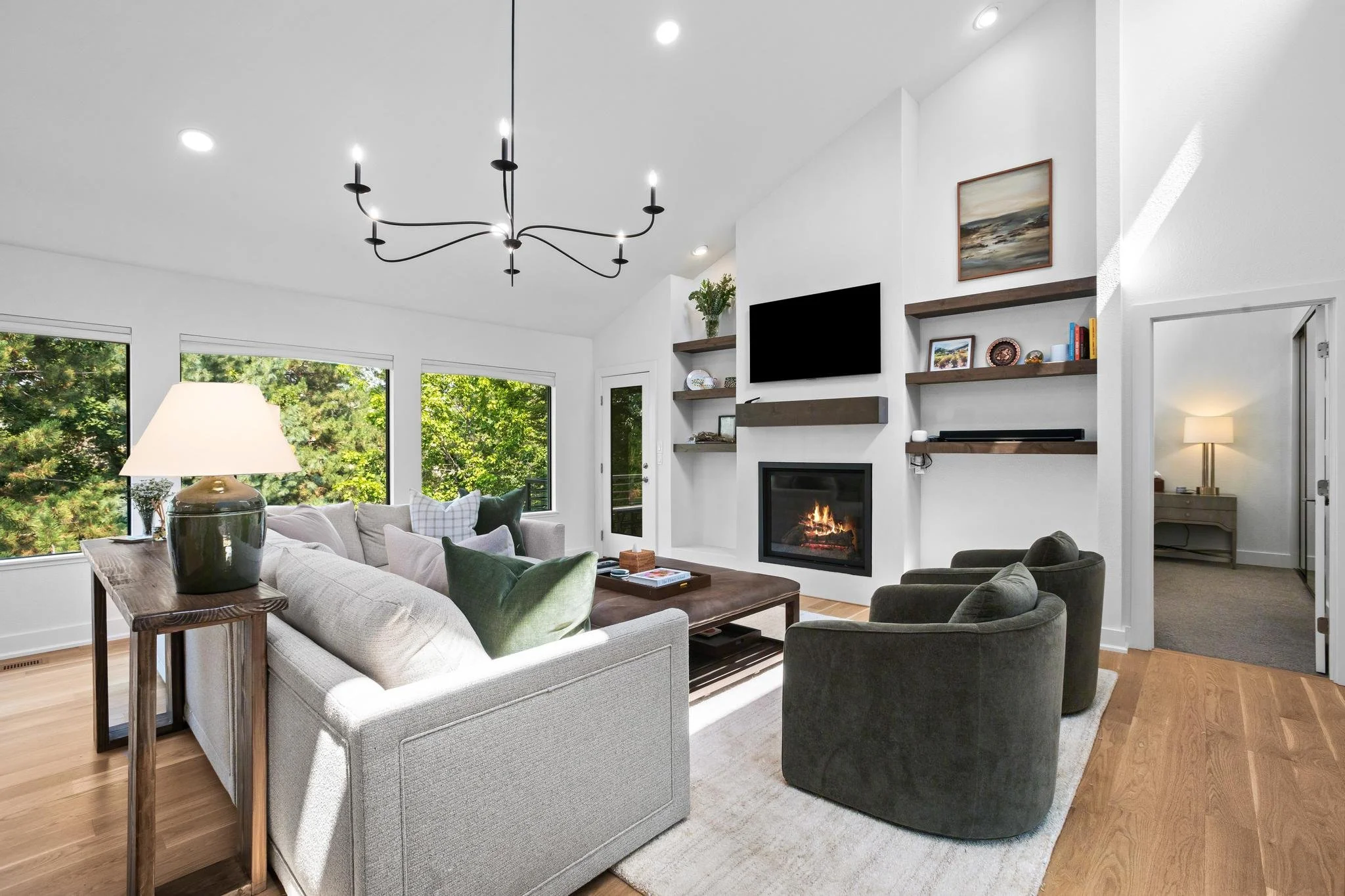 490 Balmoral009.jpg