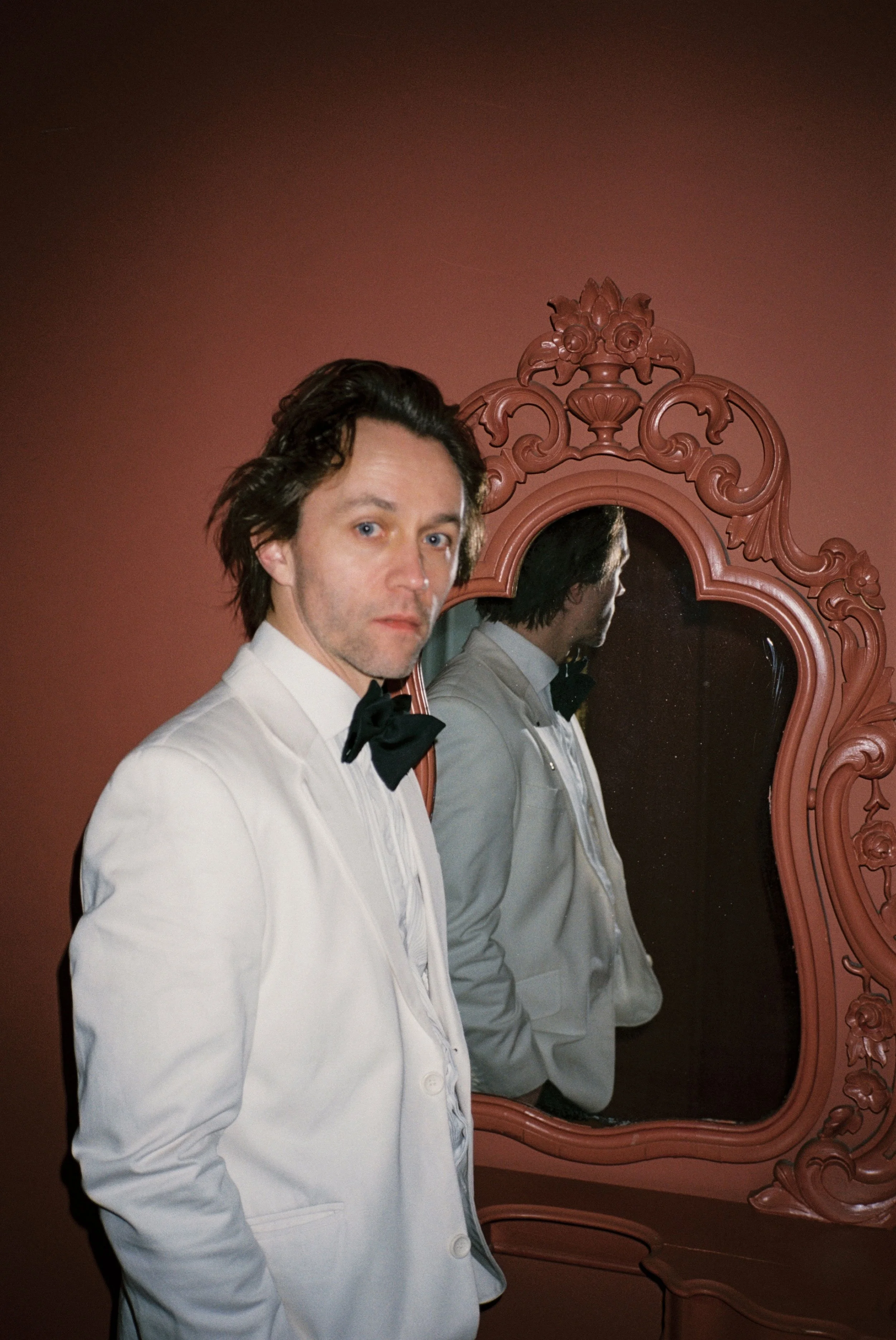 sondre lerche acrobats press photo