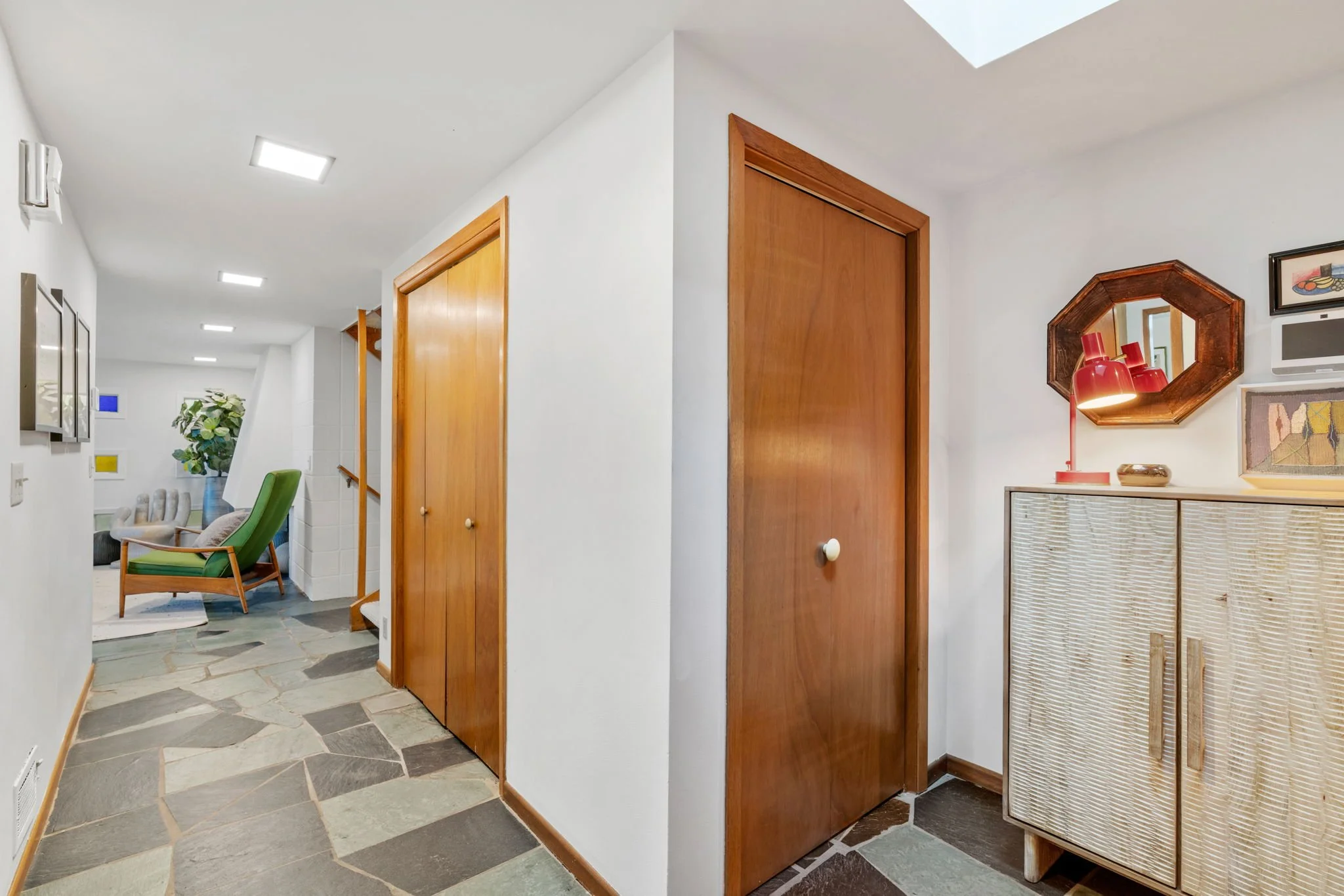 36-web-or-mls-27665 Island View Rd-26.jpg