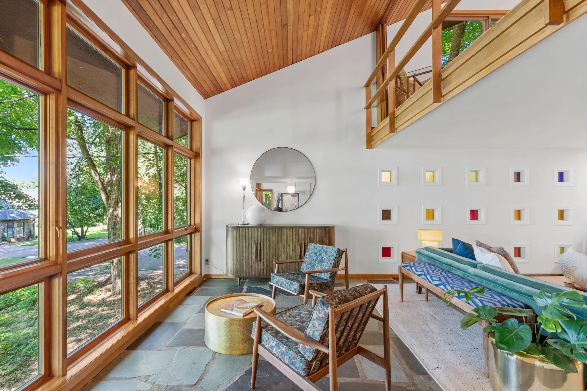 61-web-or-mls-27665 Island View Rd-51.jpg