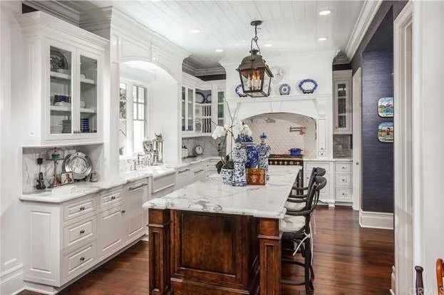 Old kitchen.jpg