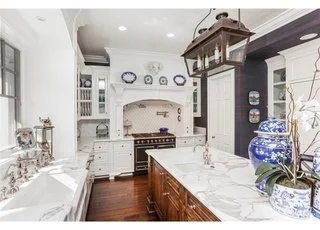 Old kitch 2.jpg