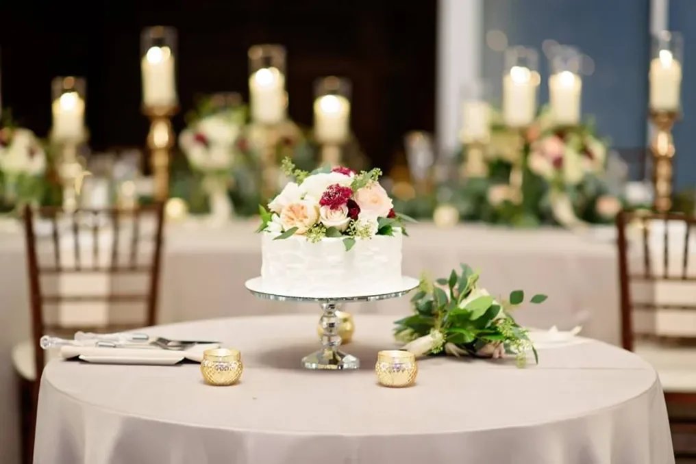 6" Cutting Cake with Floral Topping